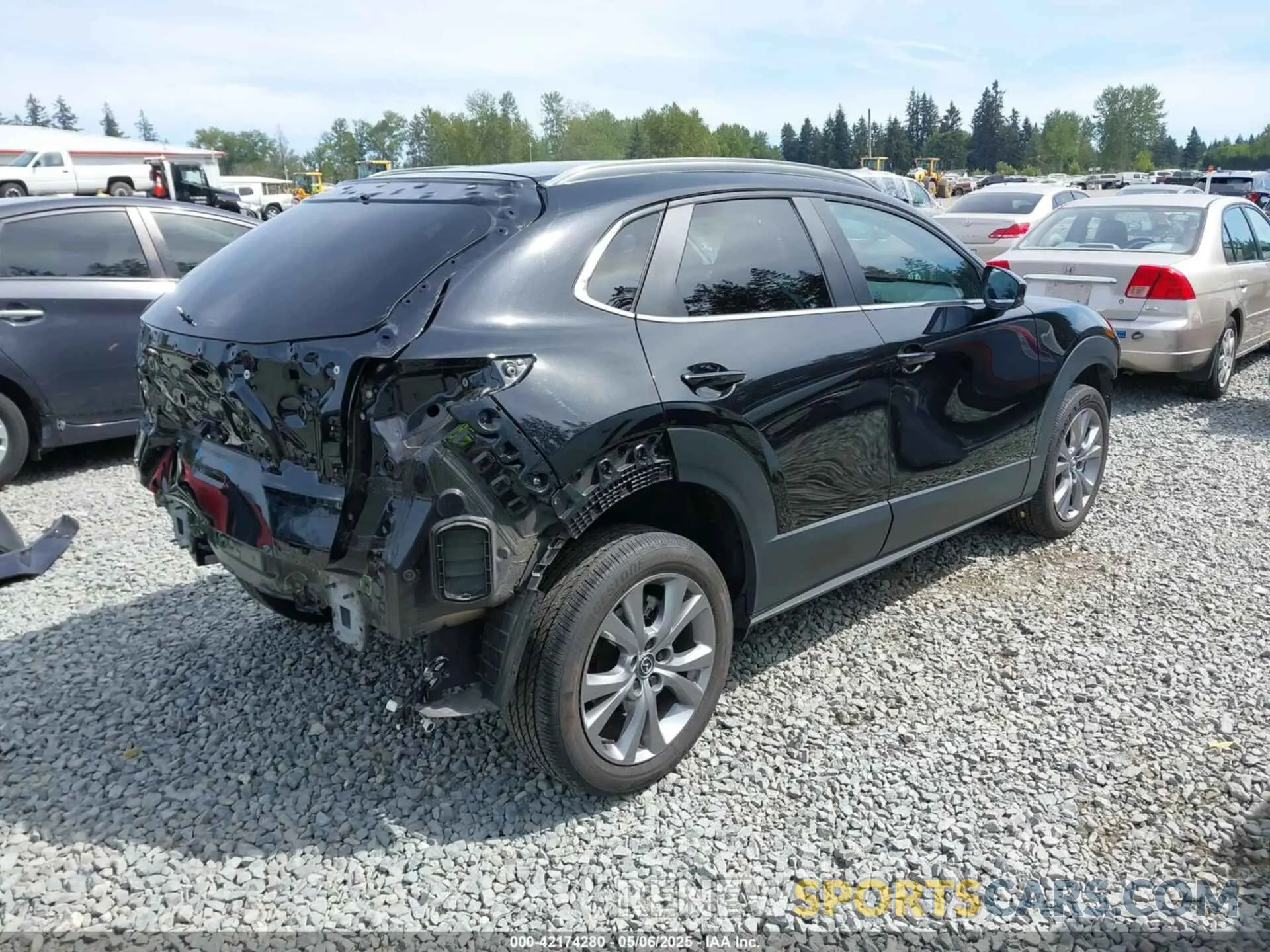 4 Photograph of a damaged car 3MVDMBCM3PM562447 MAZDA CX-30 2023
