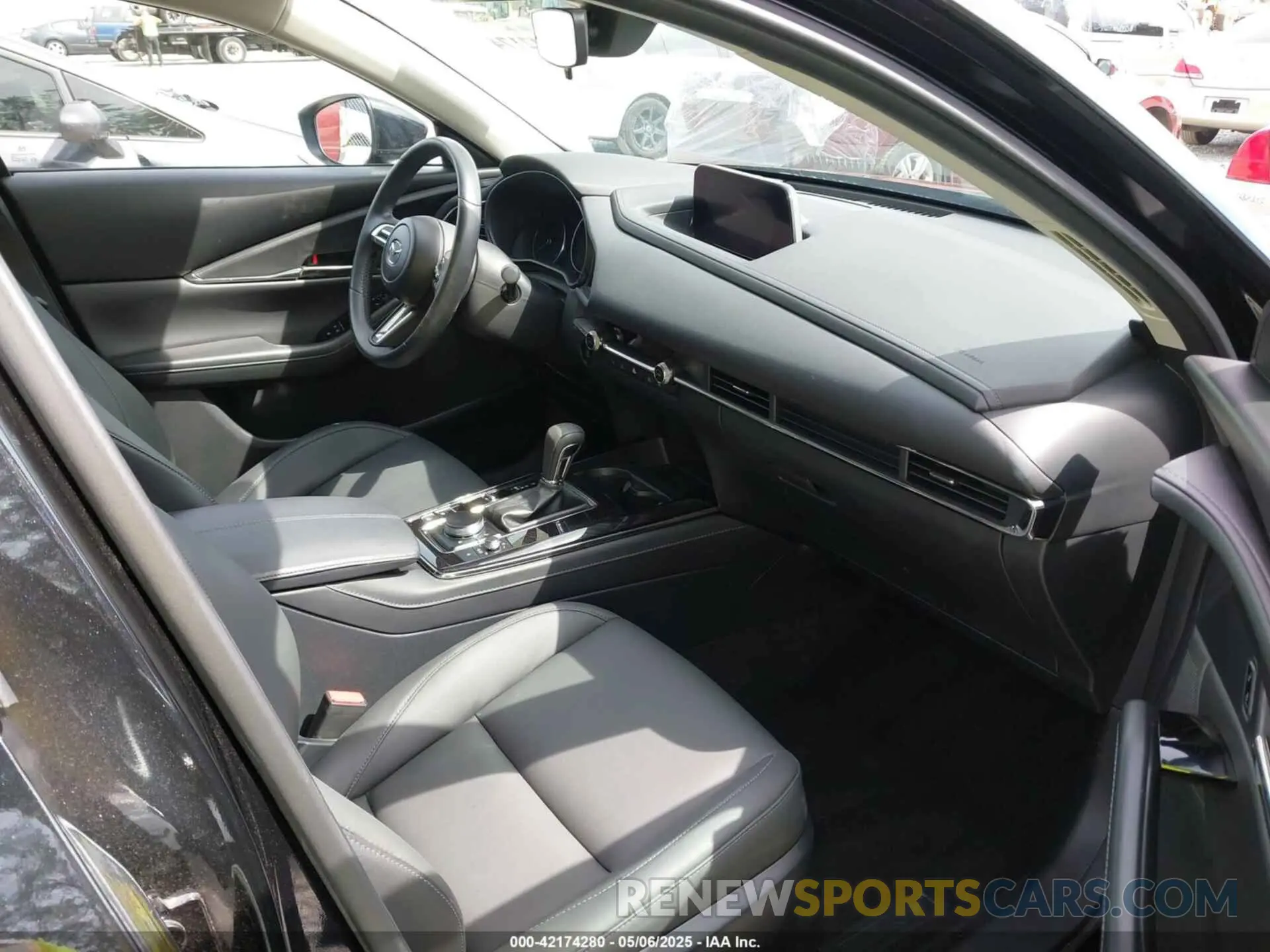 5 Photograph of a damaged car 3MVDMBCM3PM562447 MAZDA CX-30 2023