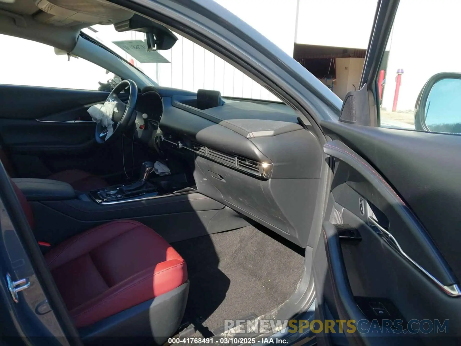 5 Photograph of a damaged car 3MVDMBCM4PM513435 MAZDA CX-30 2023