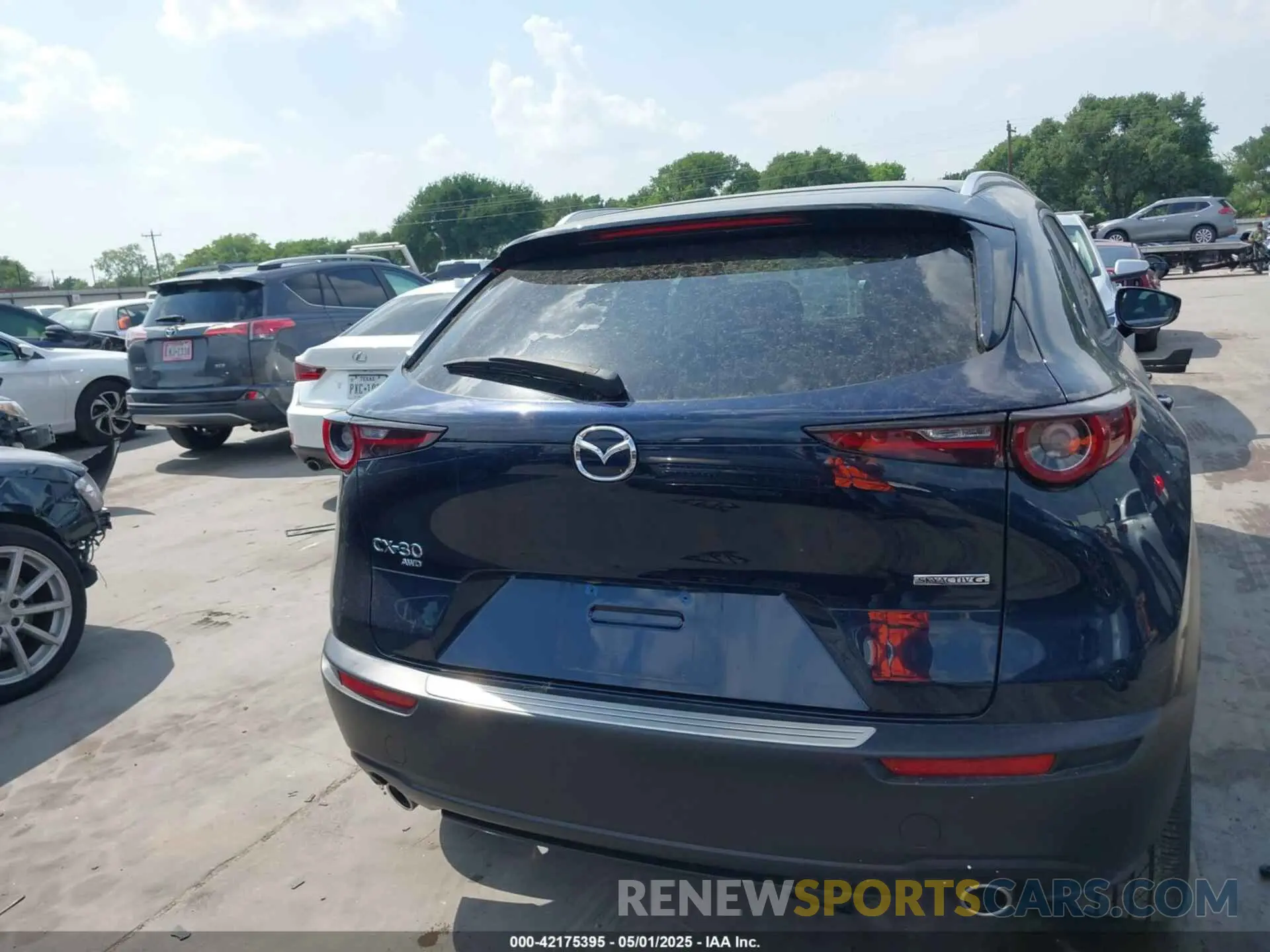 16 Photograph of a damaged car 3MVDMBCM4PM542160 MAZDA CX-30 2023