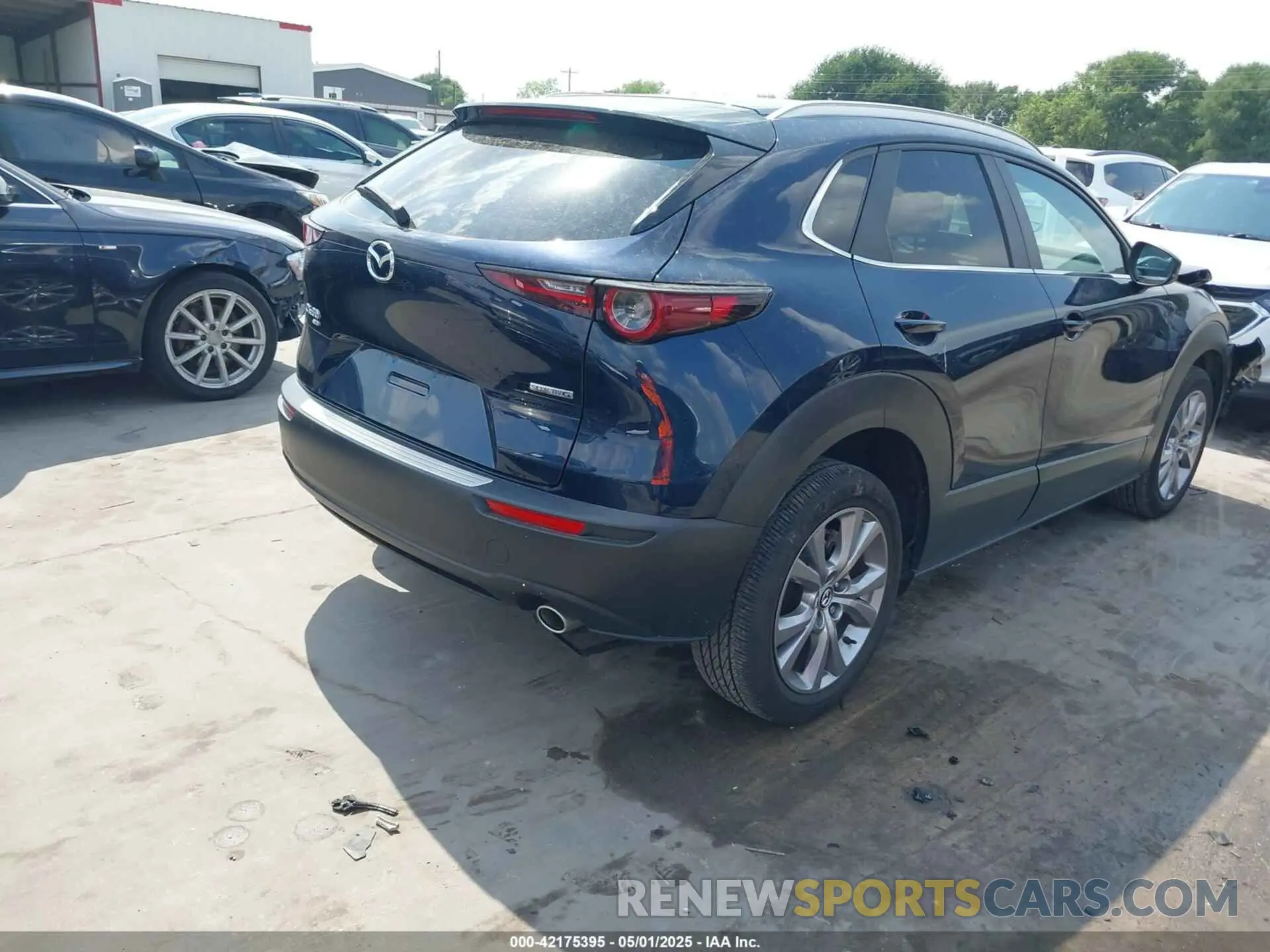 4 Photograph of a damaged car 3MVDMBCM4PM542160 MAZDA CX-30 2023