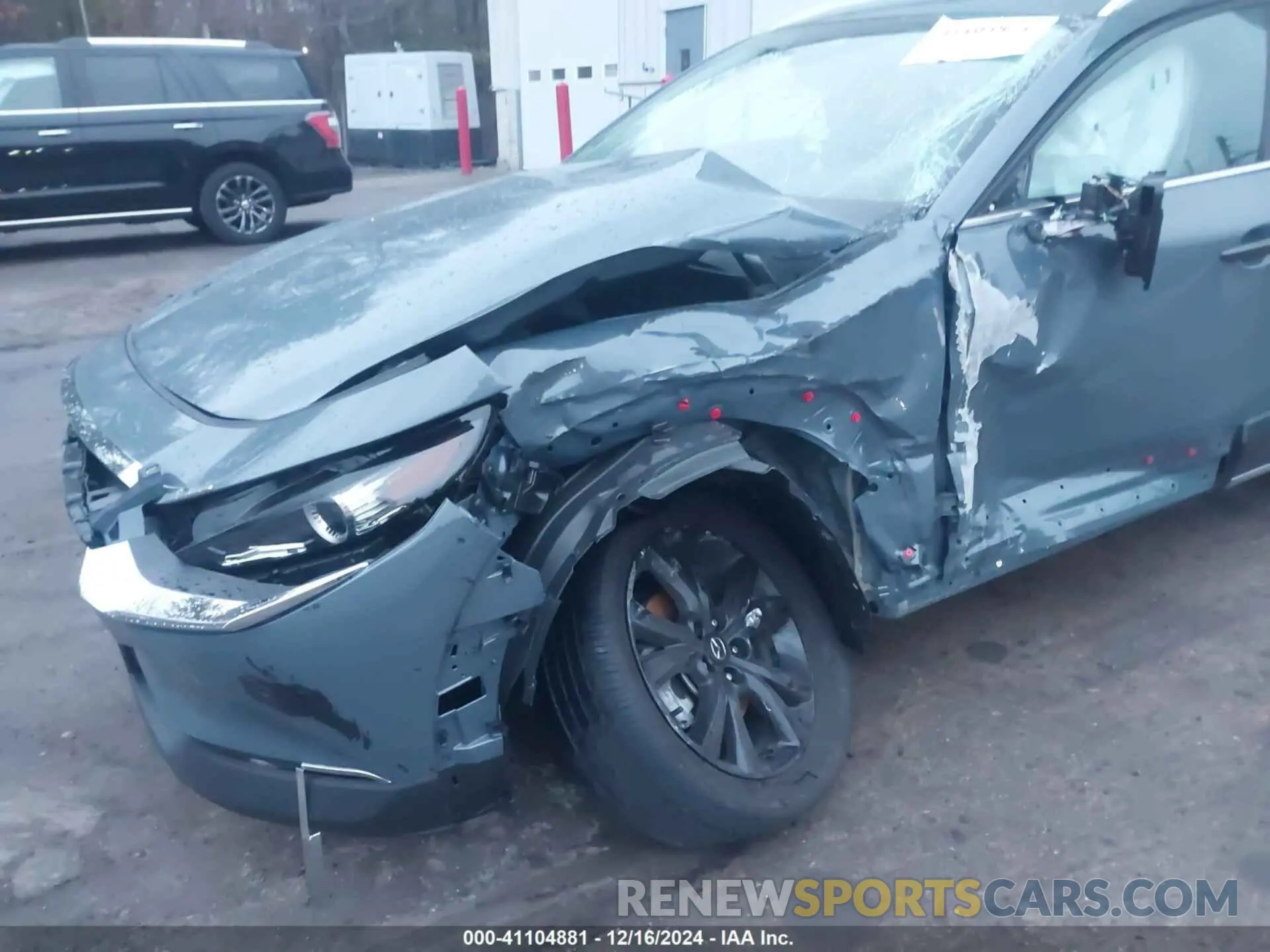 6 Photograph of a damaged car 3MVDMBCM5PM545150 MAZDA CX-30 2023