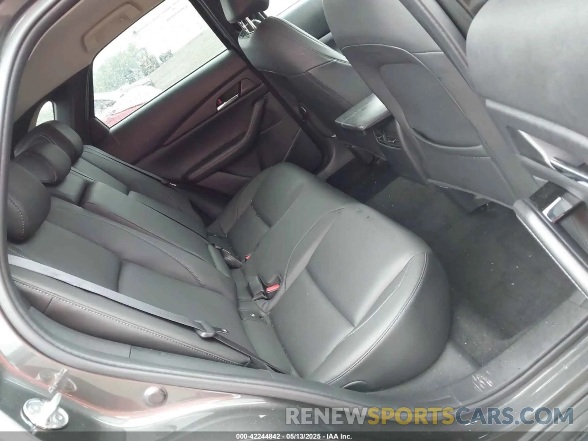 8 Photograph of a damaged car 3MVDMBCM5PM576771 MAZDA CX-30 2023