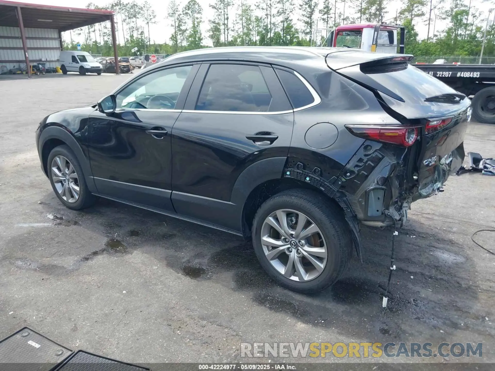 3 Photograph of a damaged car 3MVDMBCM7PM549197 MAZDA CX-30 2023
