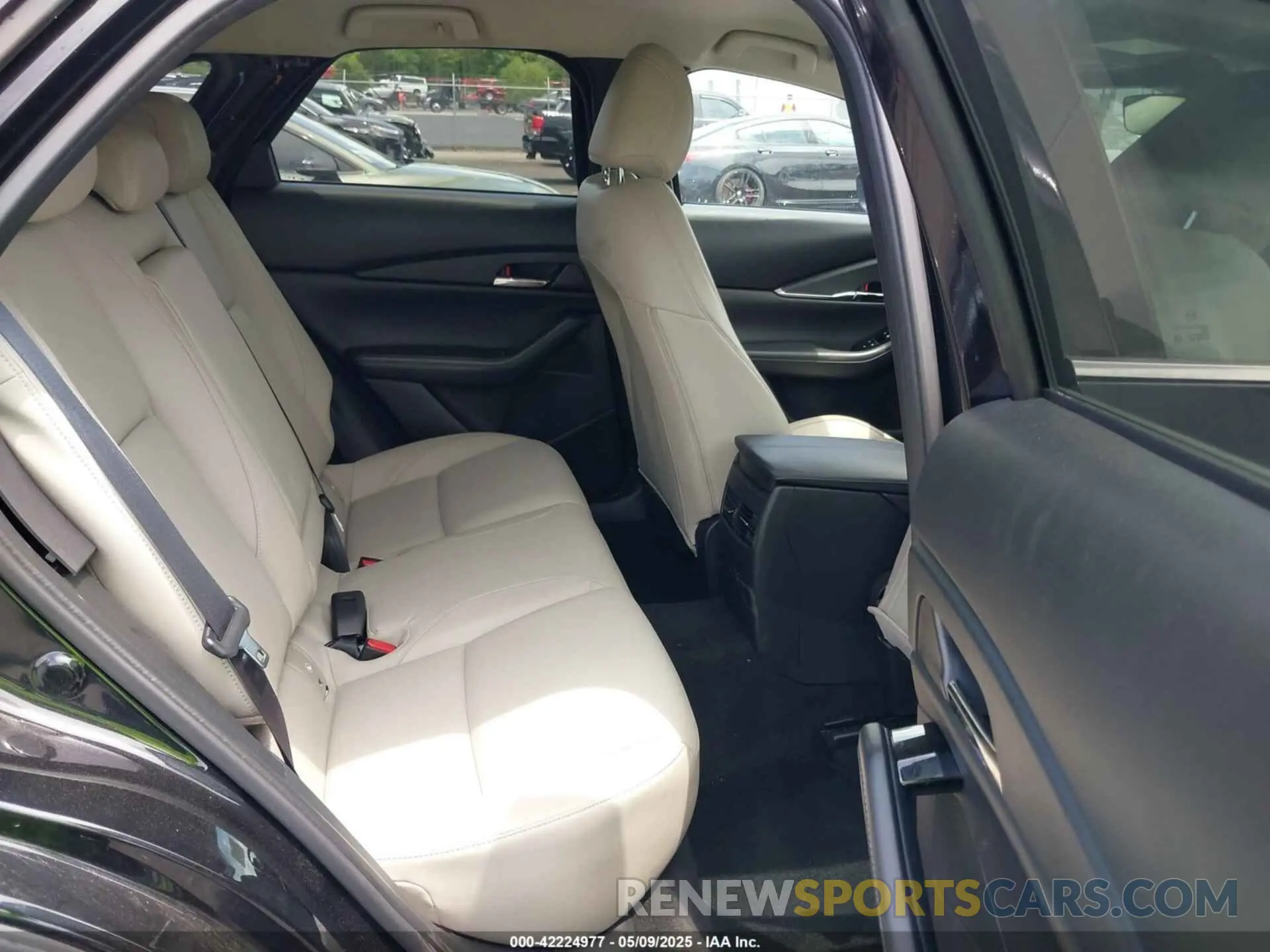 8 Photograph of a damaged car 3MVDMBCM7PM549197 MAZDA CX-30 2023