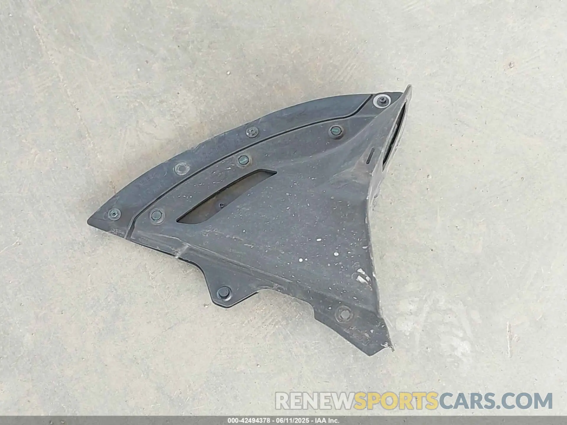 12 Photograph of a damaged car 3MVDMBCM8PM569152 MAZDA CX-30 2023