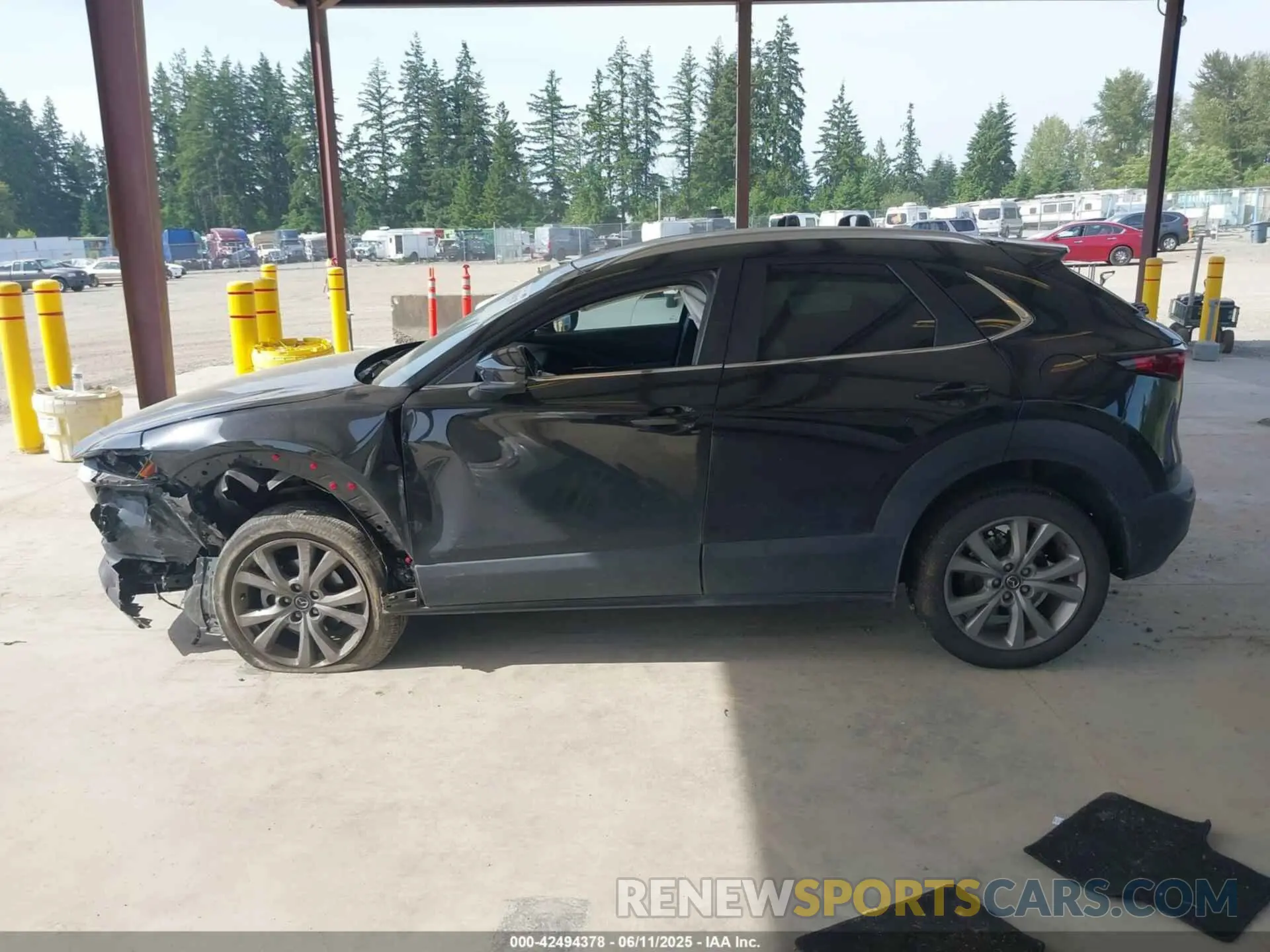 15 Photograph of a damaged car 3MVDMBCM8PM569152 MAZDA CX-30 2023