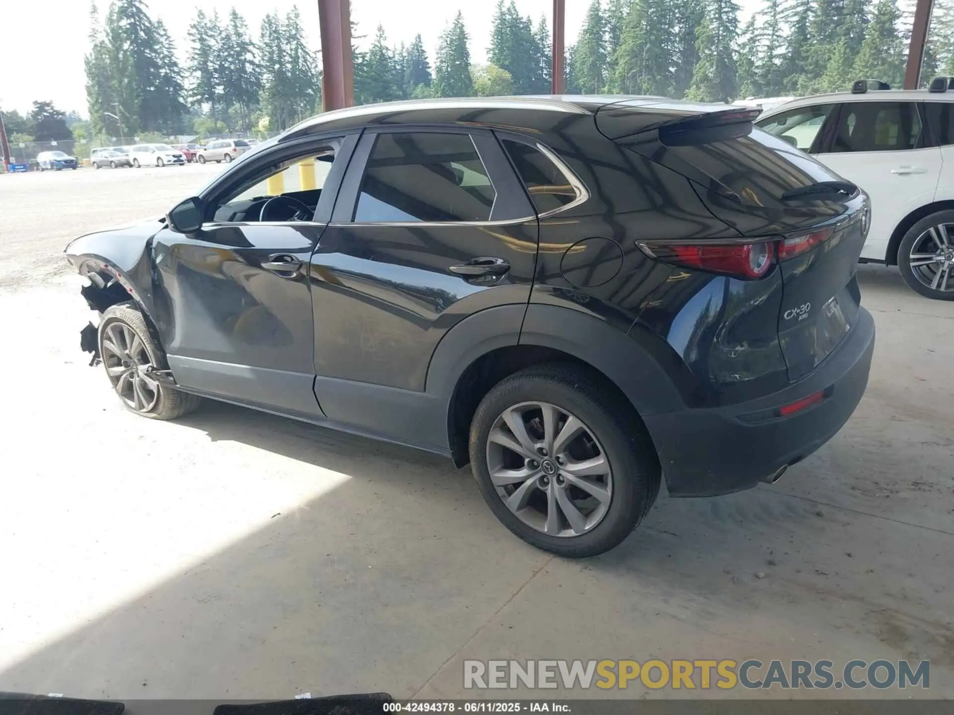 3 Photograph of a damaged car 3MVDMBCM8PM569152 MAZDA CX-30 2023