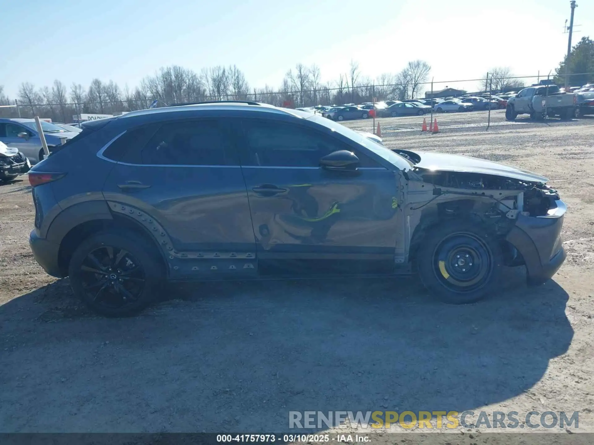 14 Photograph of a damaged car 3MVDMBCMXPM514086 MAZDA CX-30 2023