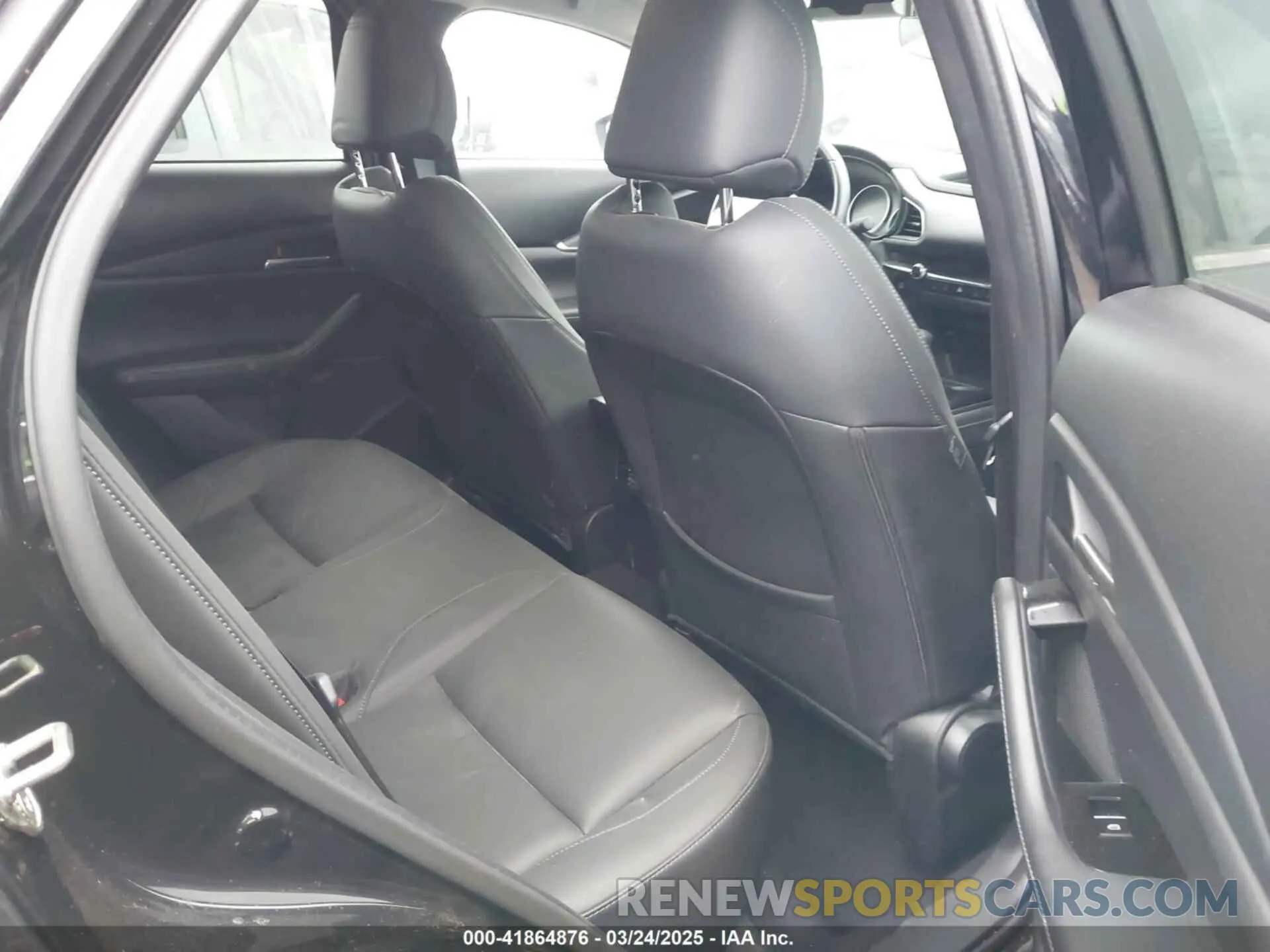 8 Photograph of a damaged car 3MVDMBCMXPM553129 MAZDA CX-30 2023