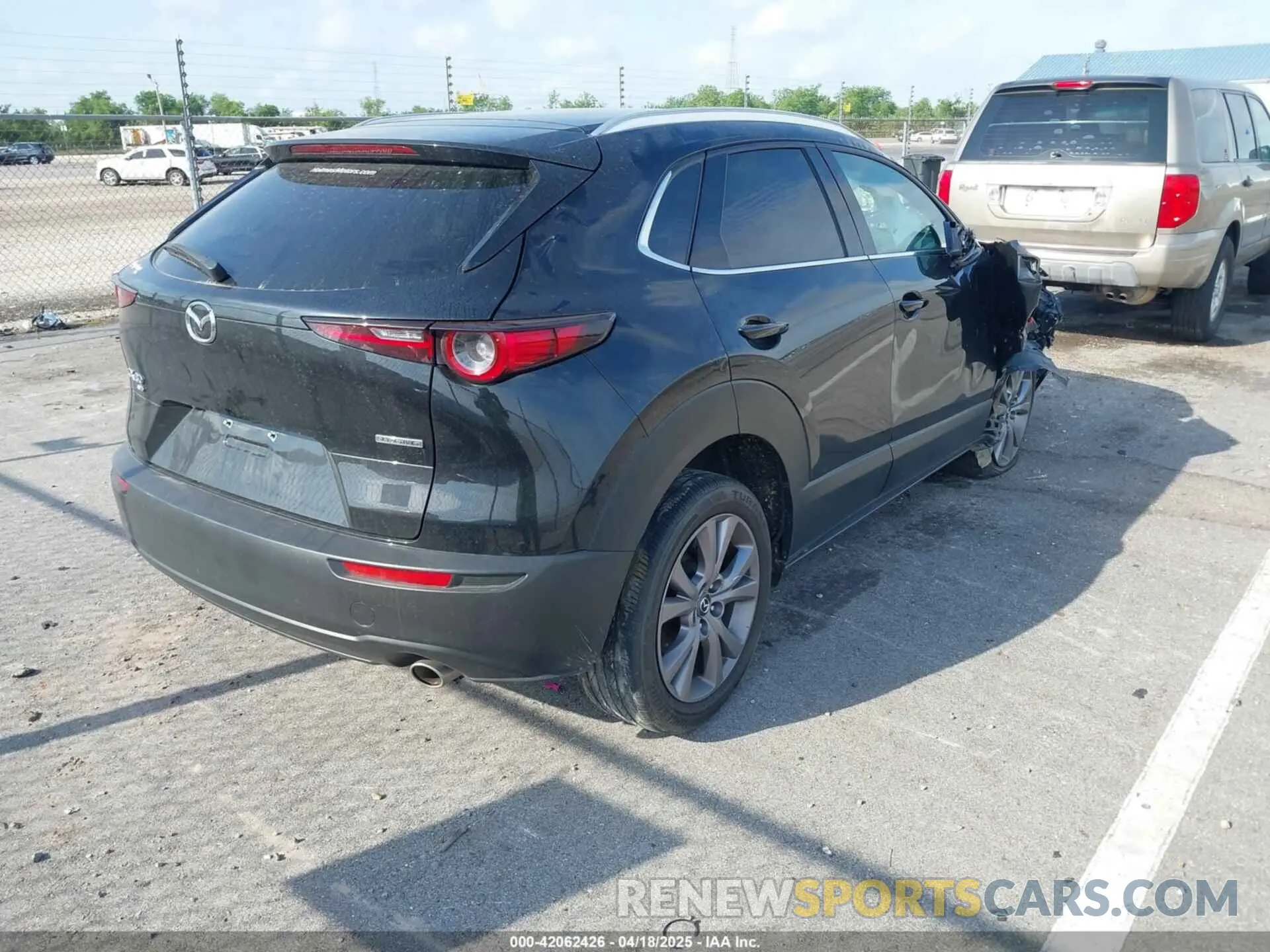 4 Photograph of a damaged car 3MVDMBDM1PM528036 MAZDA CX-30 2023