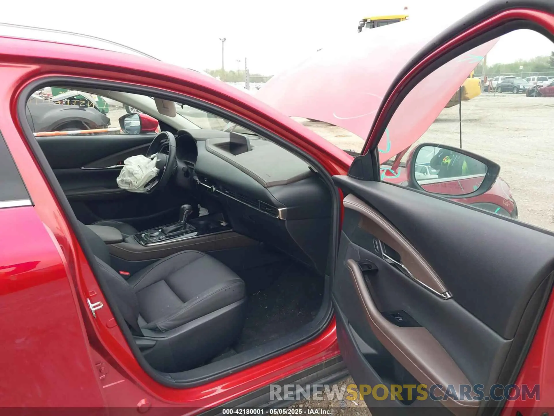 5 Photograph of a damaged car 3MVDMBDM3PM511402 MAZDA CX-30 2023
