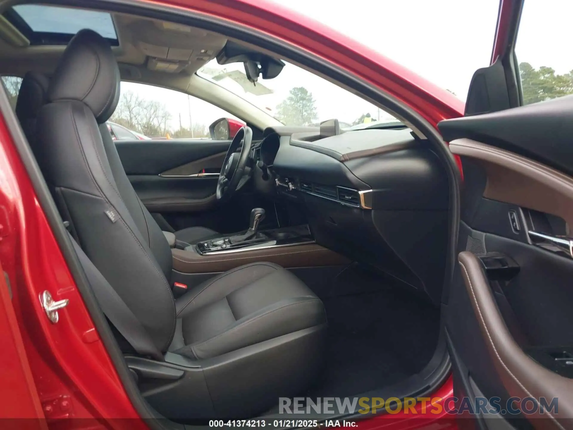 5 Photograph of a damaged car 3MVDMBDM7PM511452 MAZDA CX-30 2023