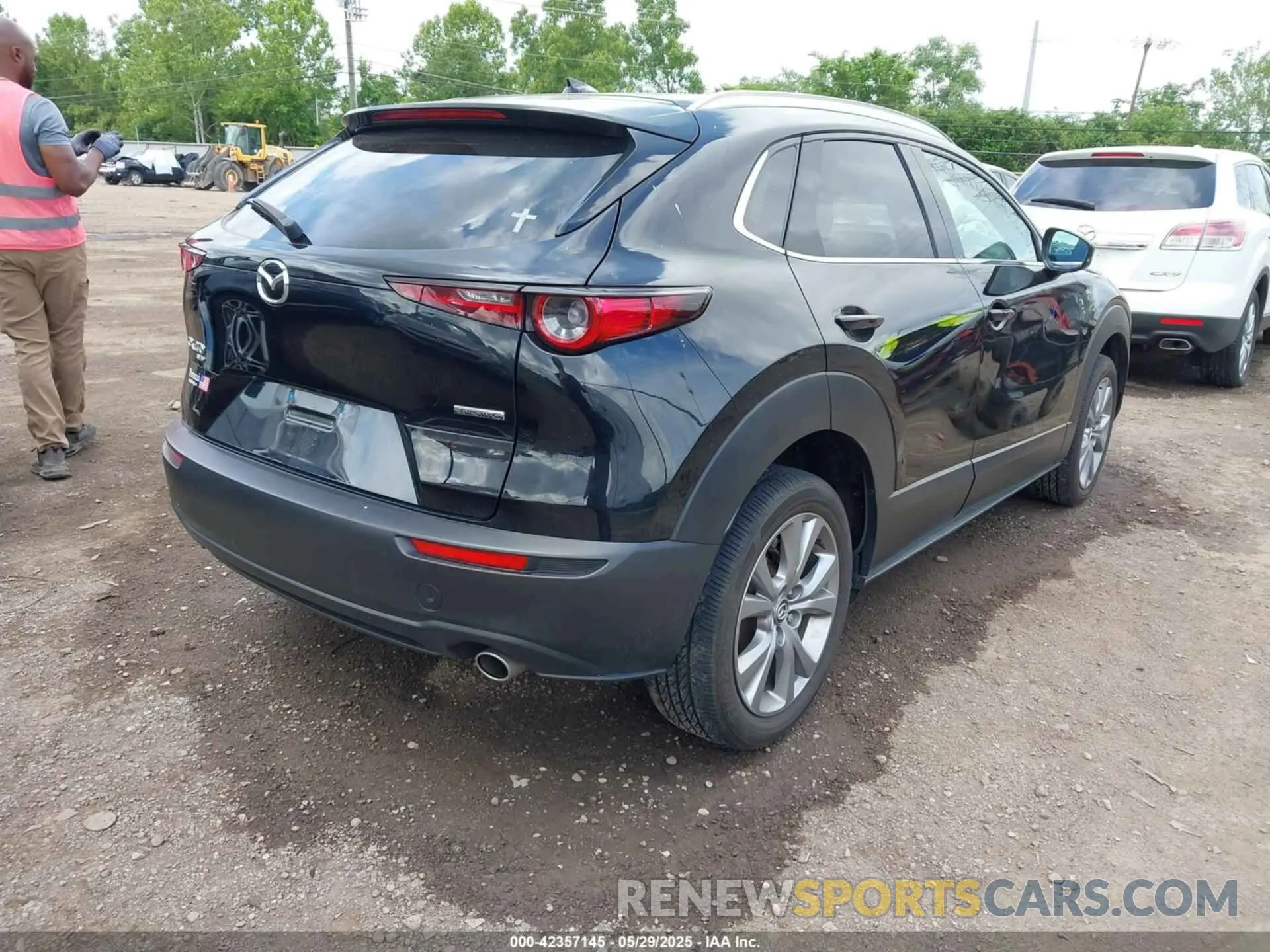 4 Photograph of a damaged car 3MVDMBDM7PM557590 MAZDA CX-30 2023
