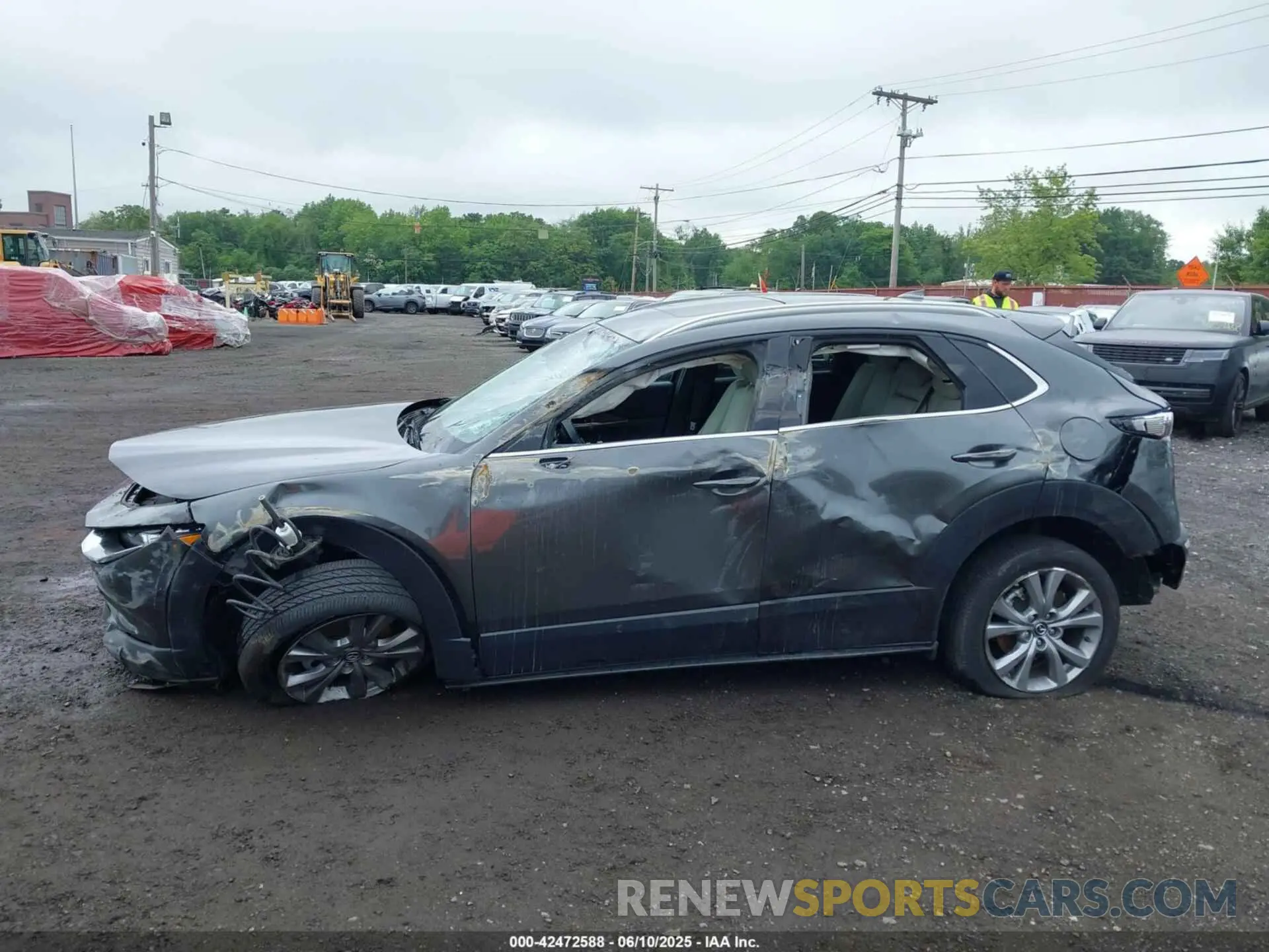 14 Photograph of a damaged car 3MVDMBDM9PM570034 MAZDA CX-30 2023
