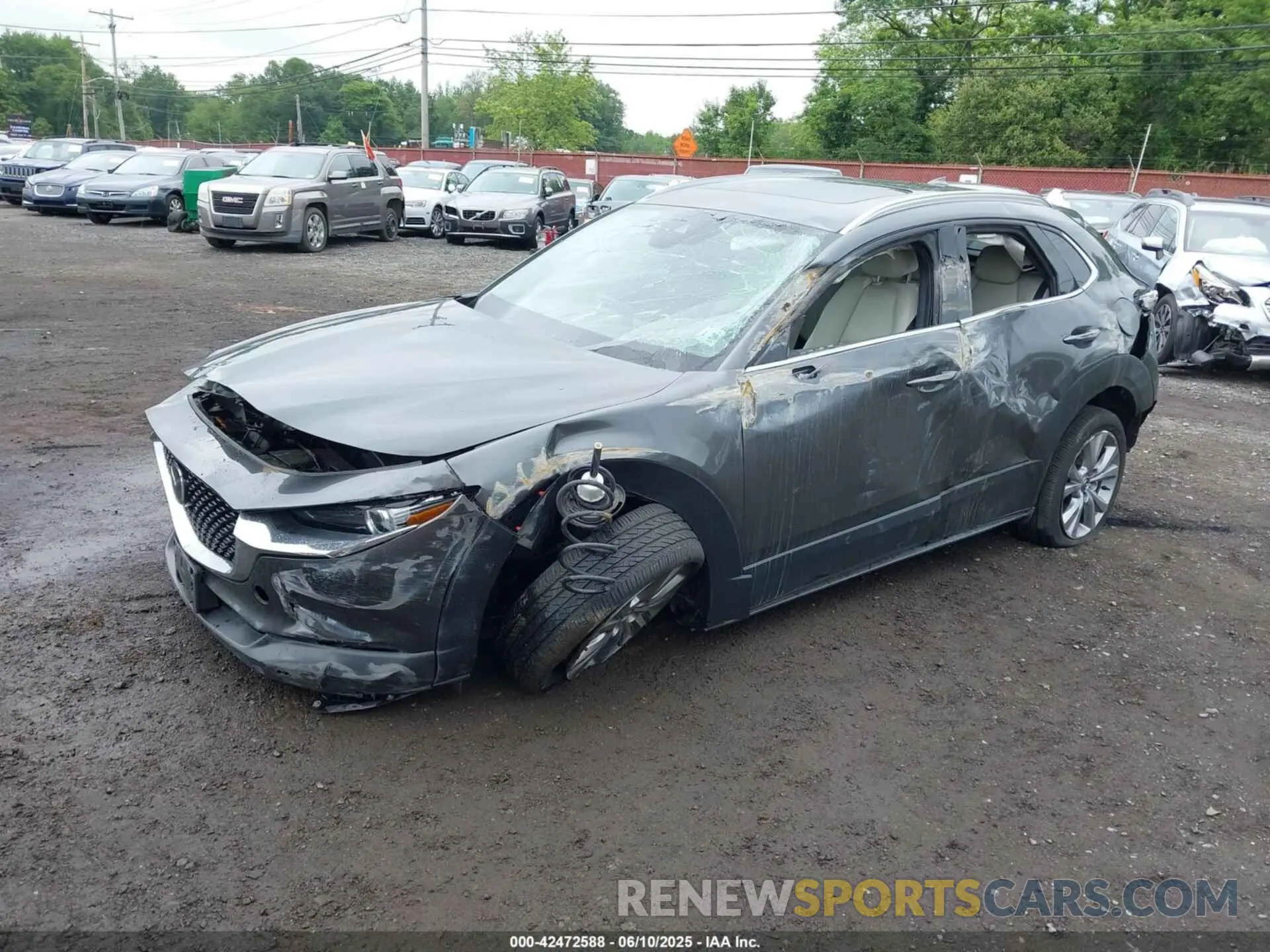2 Photograph of a damaged car 3MVDMBDM9PM570034 MAZDA CX-30 2023