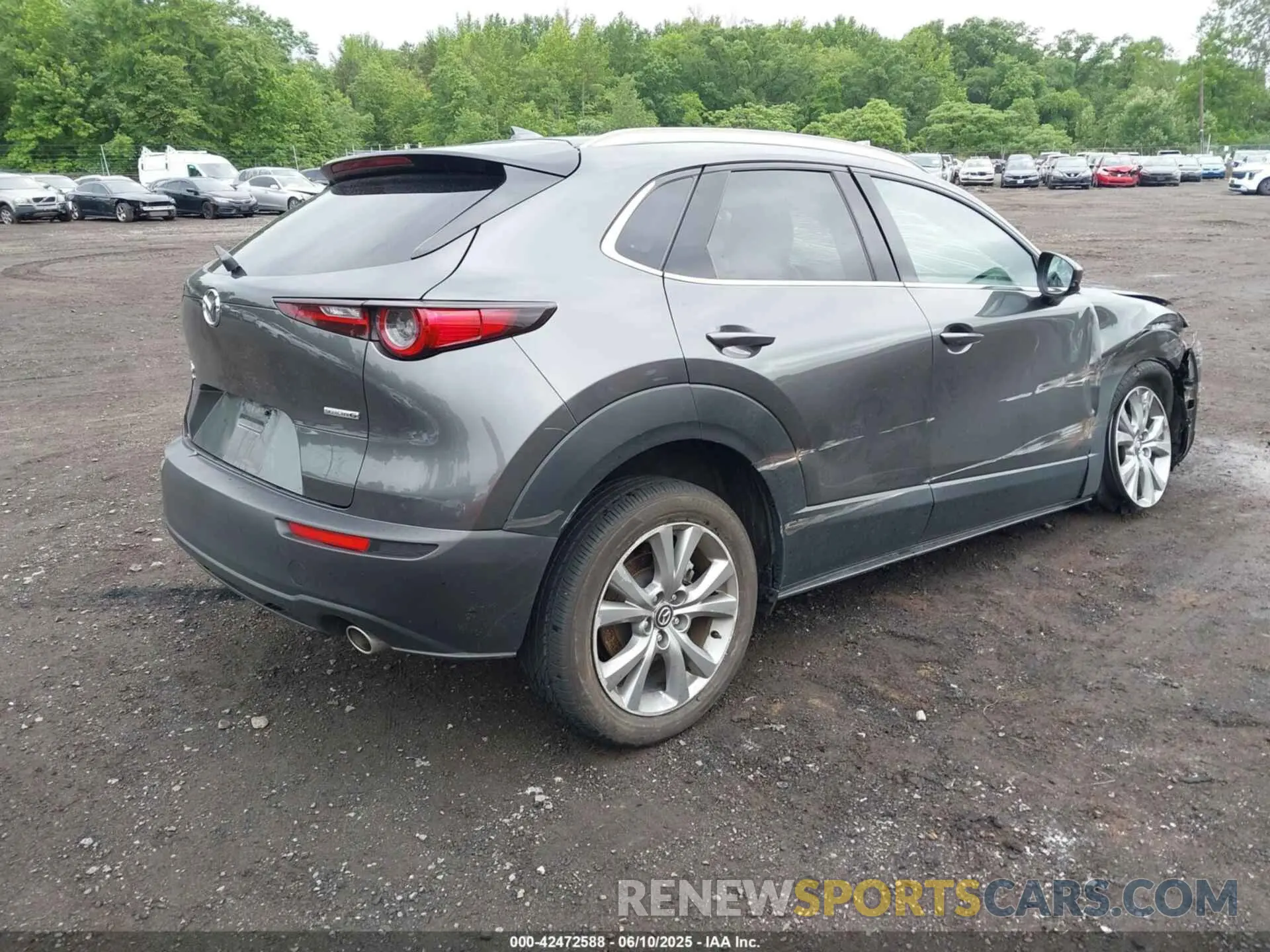 4 Photograph of a damaged car 3MVDMBDM9PM570034 MAZDA CX-30 2023
