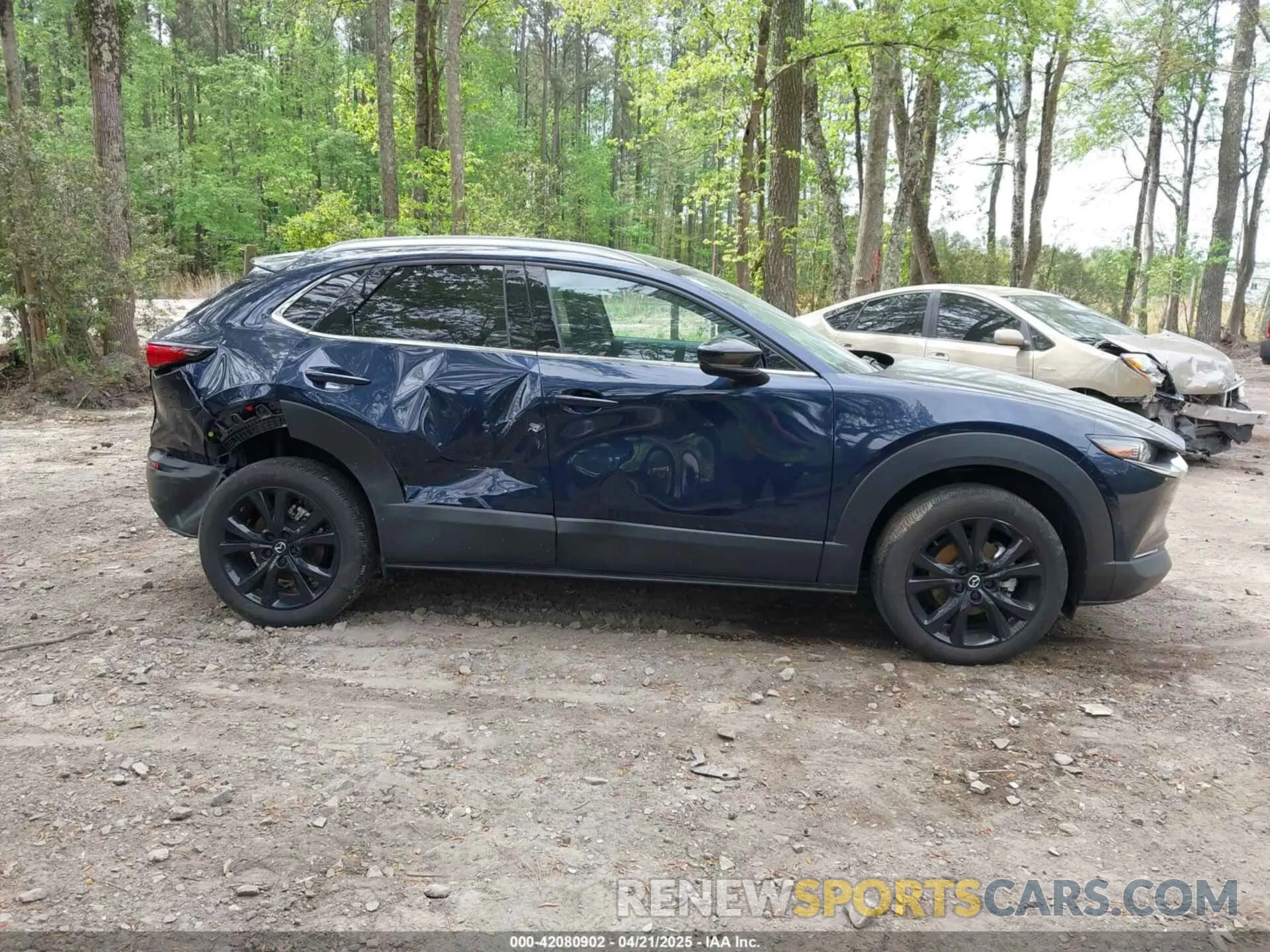 13 Photograph of a damaged car 3MVDMBDY0PM566361 MAZDA CX-30 2023