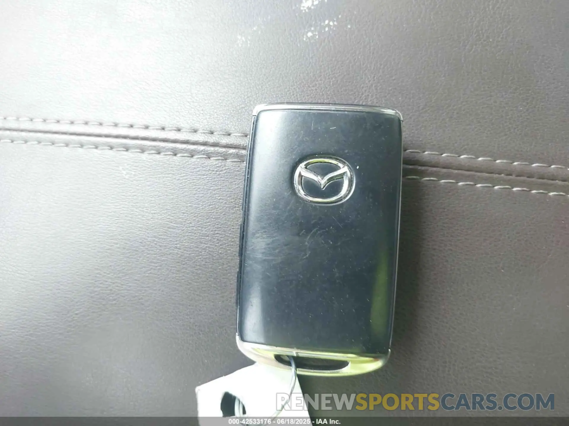 11 Photograph of a damaged car 3MVDMBDY3PM507398 MAZDA CX-30 2023