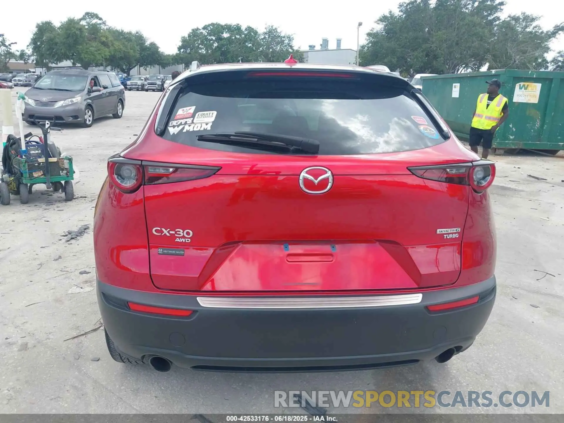 16 Photograph of a damaged car 3MVDMBDY3PM507398 MAZDA CX-30 2023