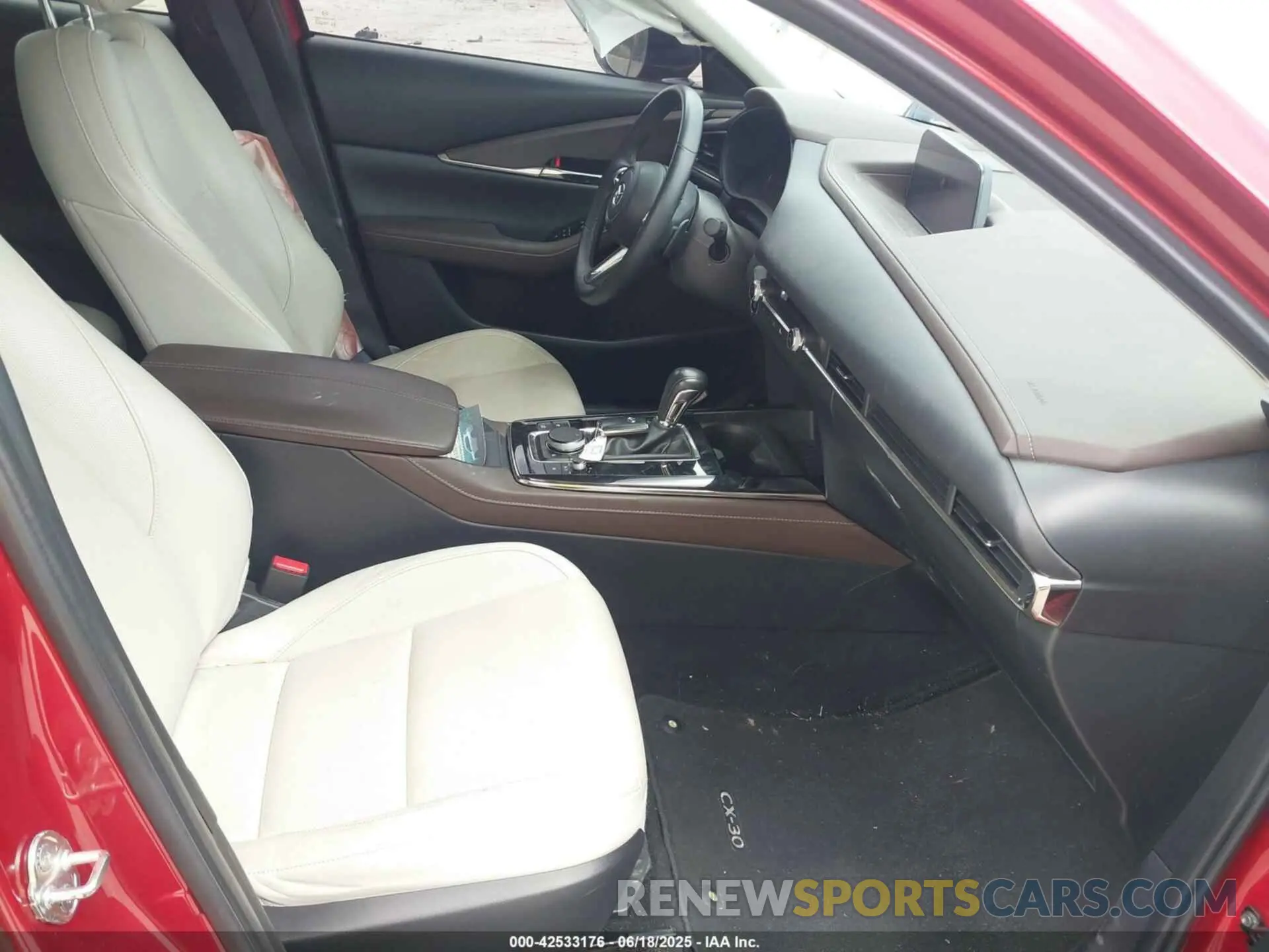 5 Photograph of a damaged car 3MVDMBDY3PM507398 MAZDA CX-30 2023