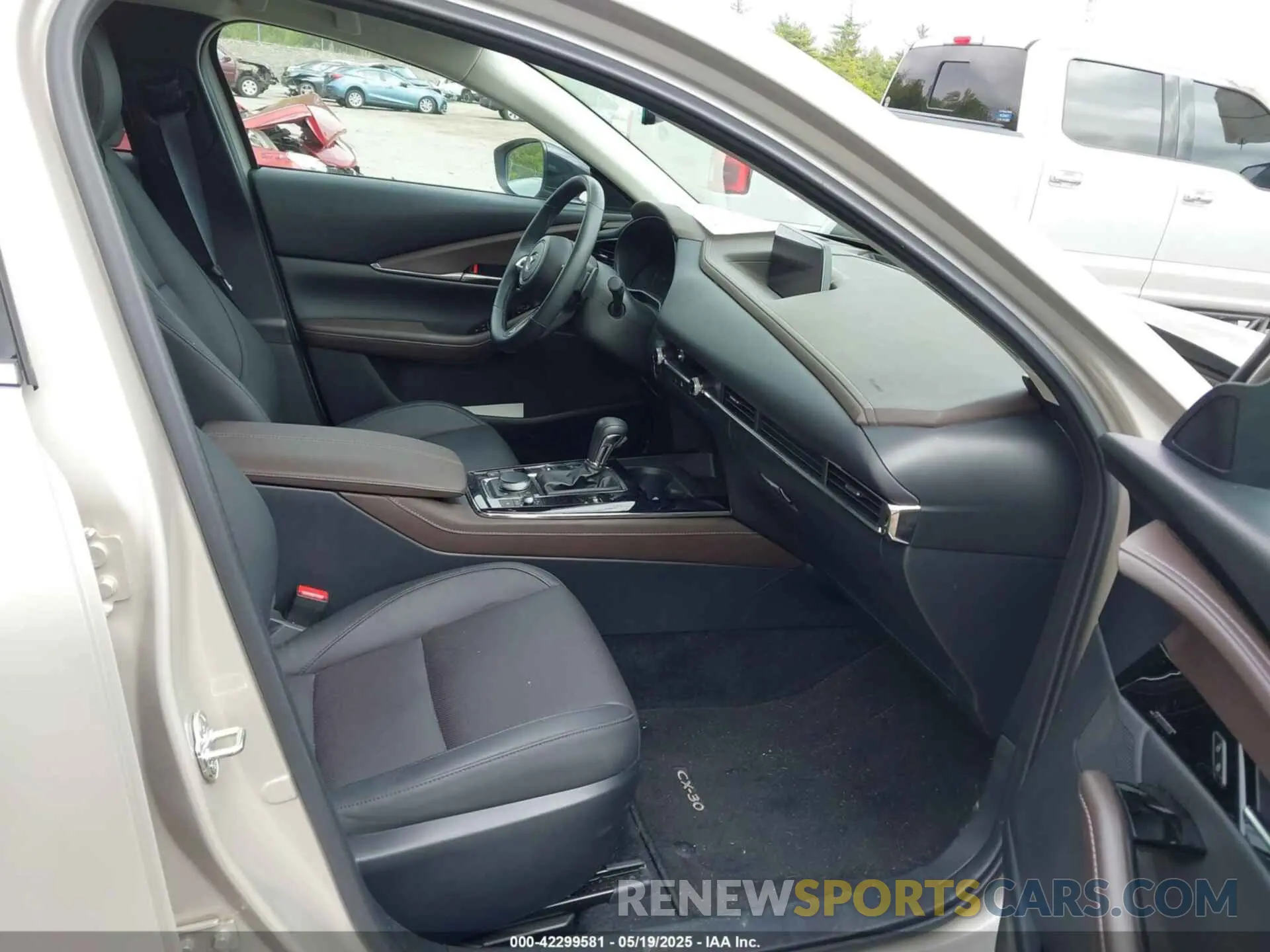 5 Photograph of a damaged car 3MVDMBDY7PM566311 MAZDA CX-30 2023