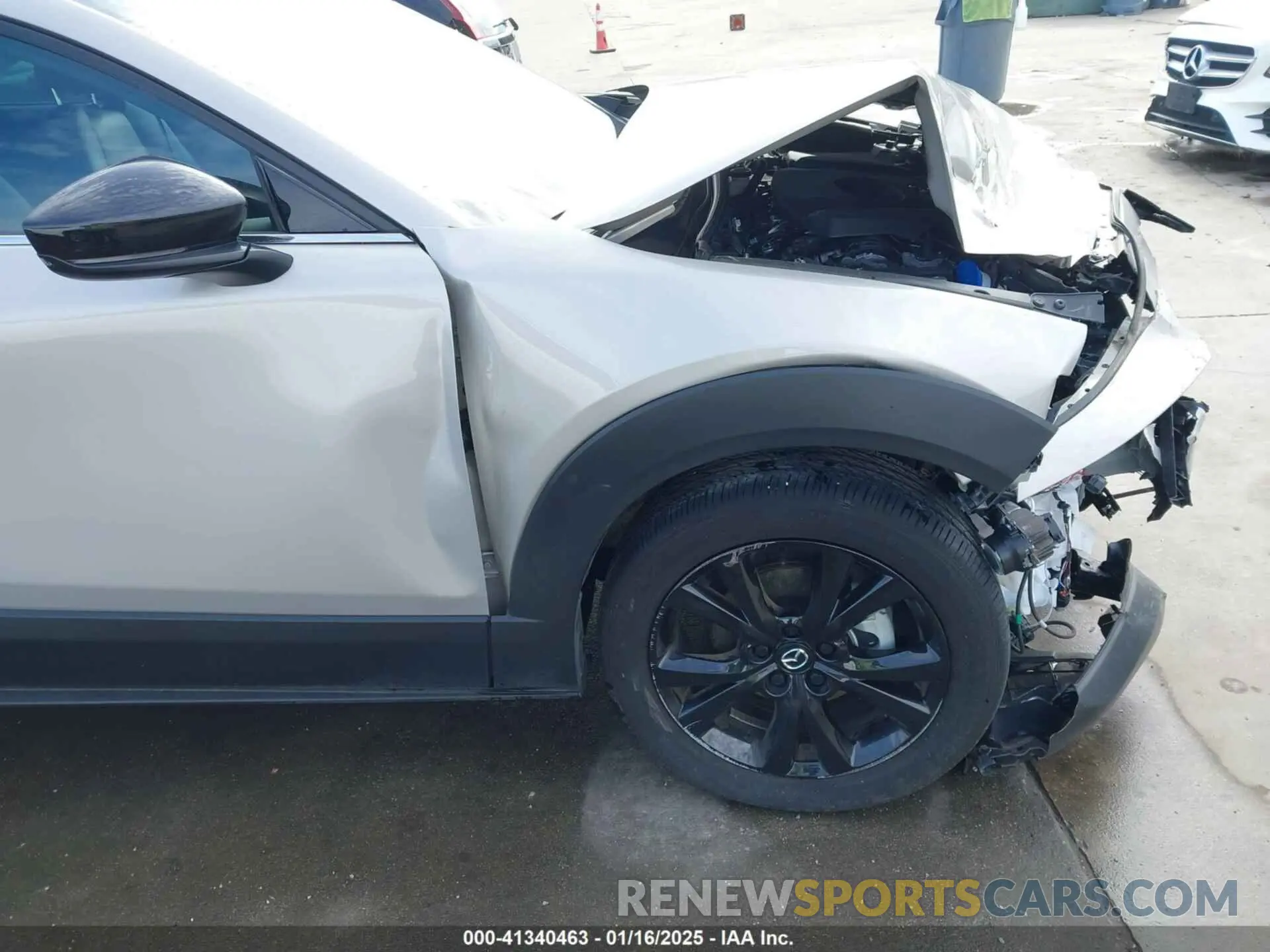 17 Photograph of a damaged car 3MVDMBDY7PM576689 MAZDA CX-30 2023