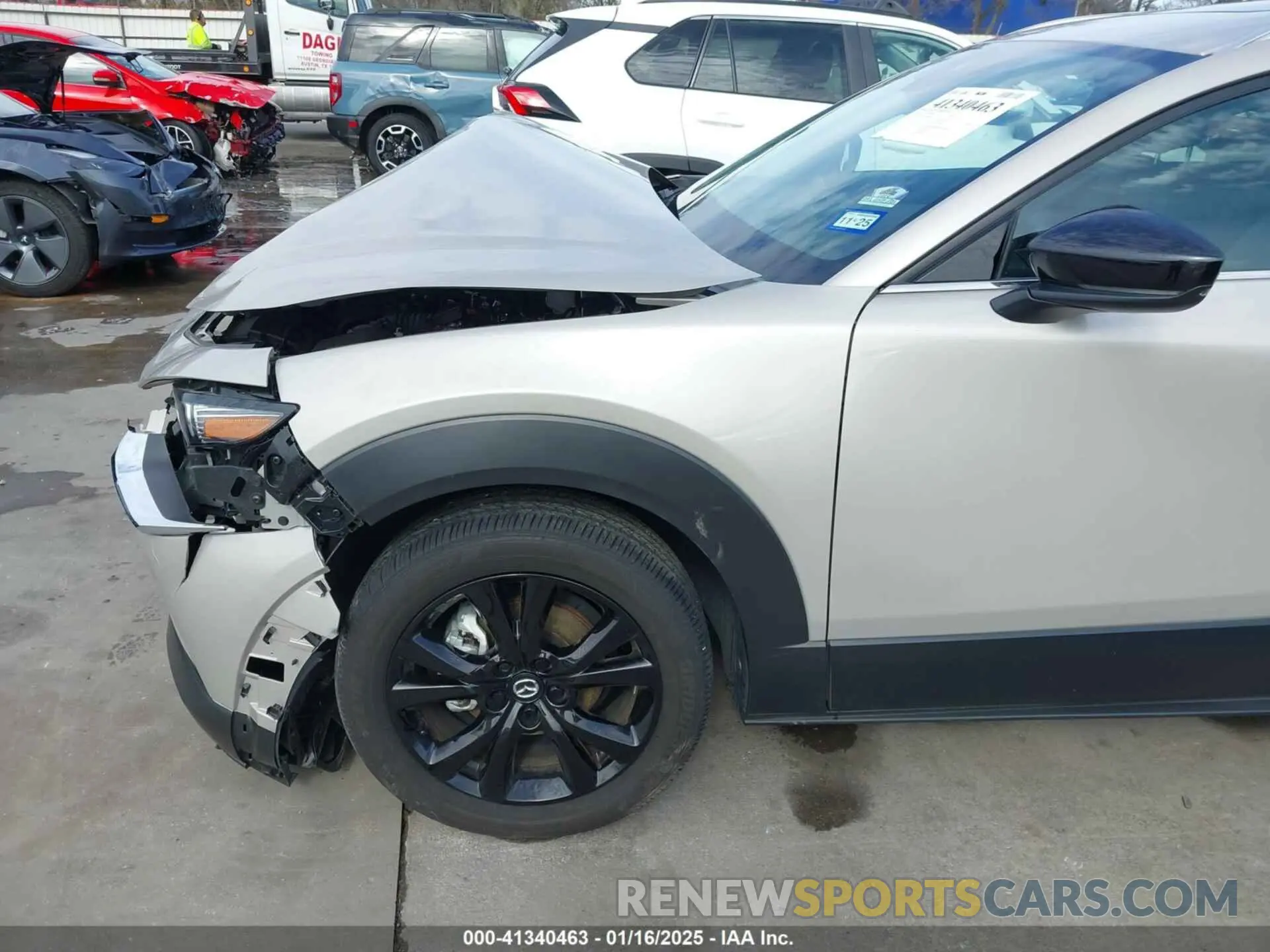 18 Photograph of a damaged car 3MVDMBDY7PM576689 MAZDA CX-30 2023