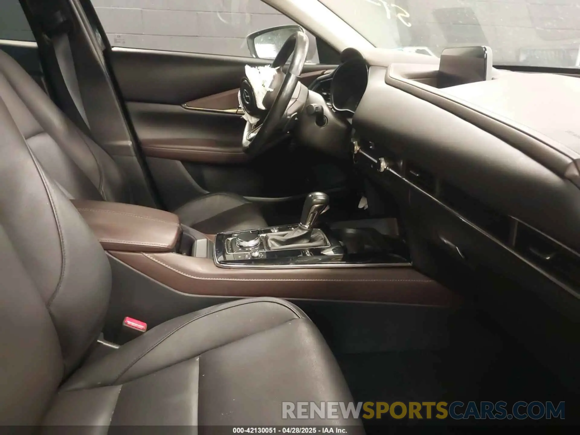 5 Photograph of a damaged car 3MVDMBDY7PM584680 MAZDA CX-30 2023