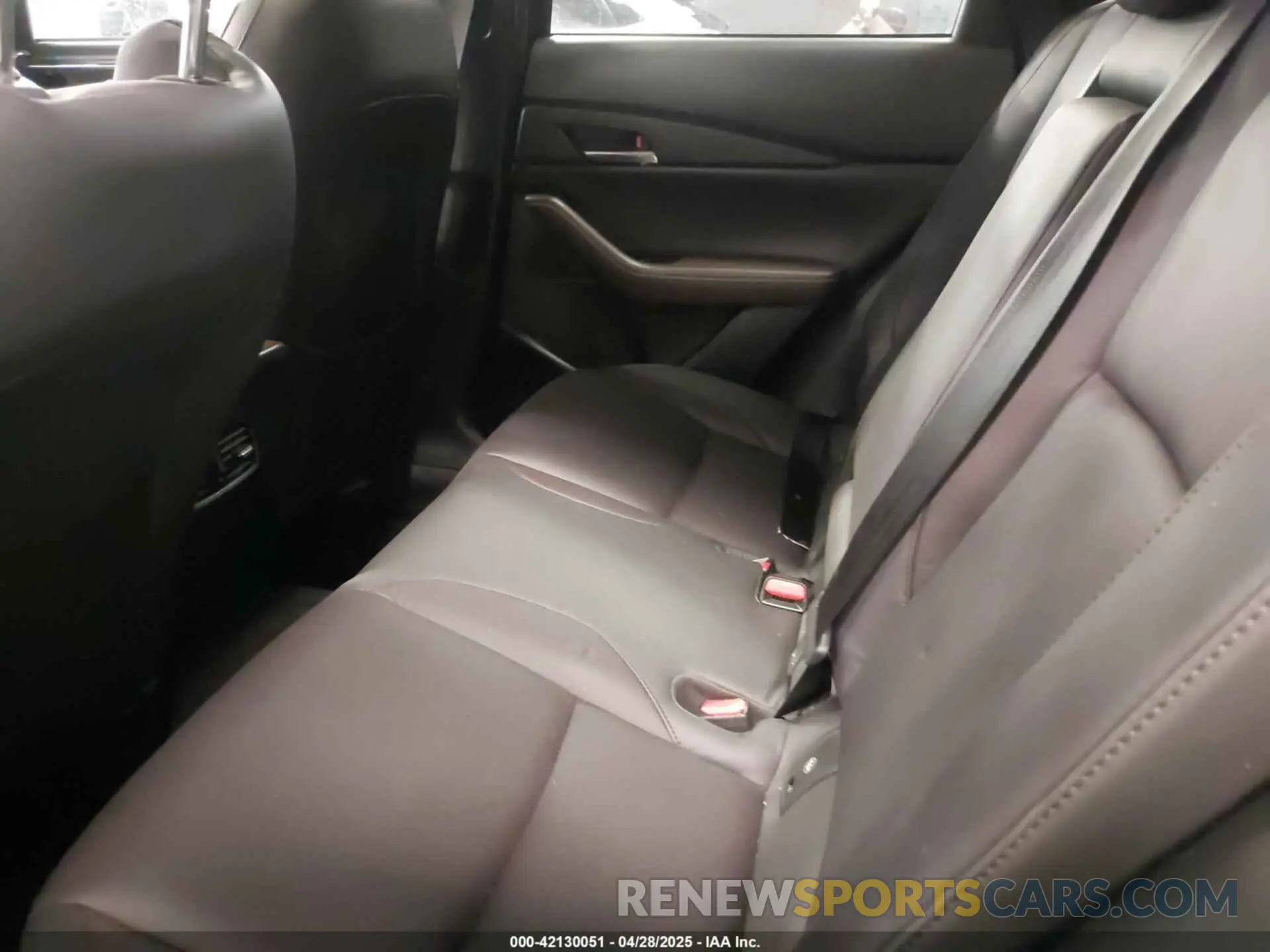 8 Photograph of a damaged car 3MVDMBDY7PM584680 MAZDA CX-30 2023