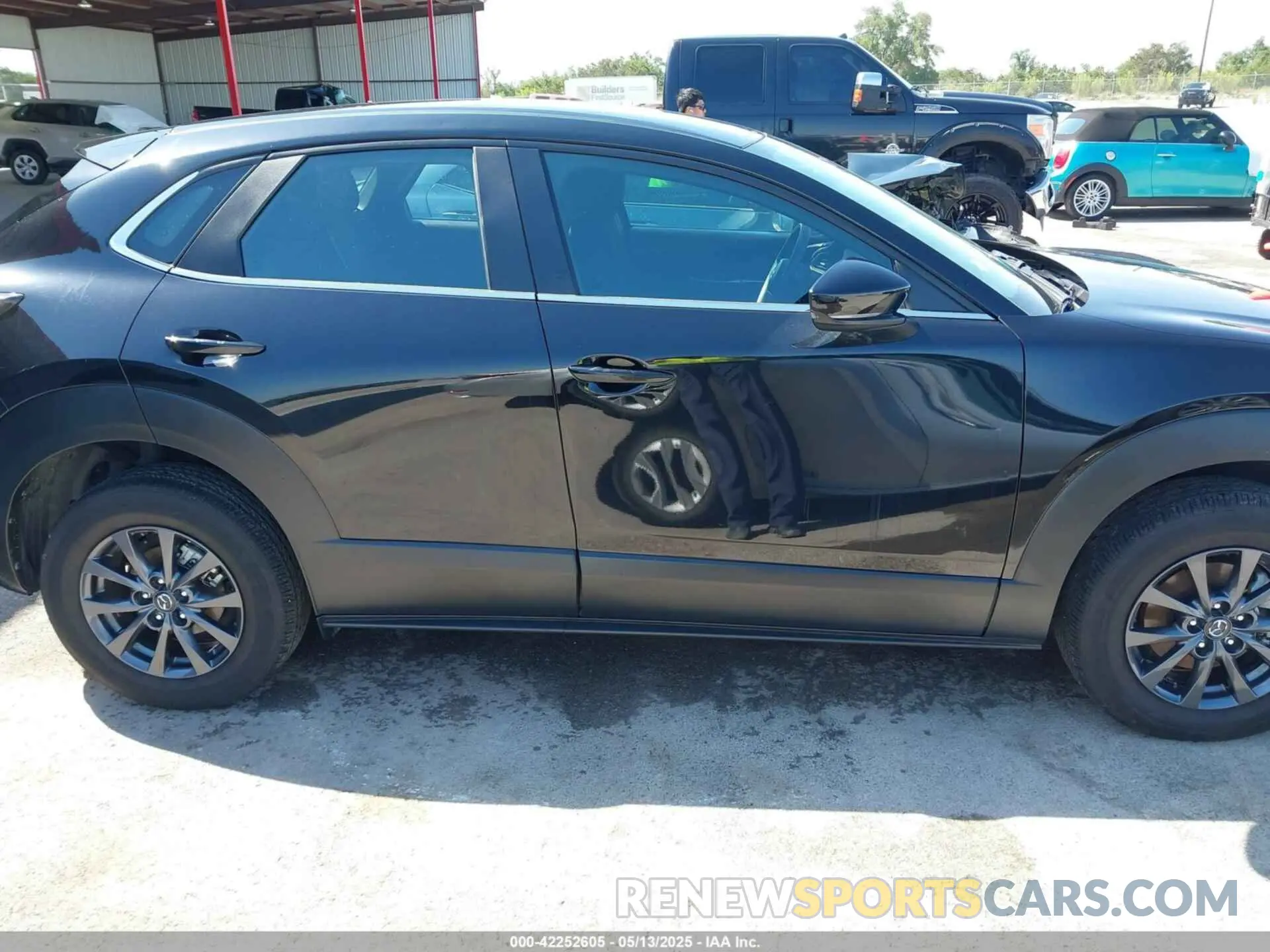 13 Photograph of a damaged car 3MVDMBAM1RM694175 MAZDA CX-30 2024