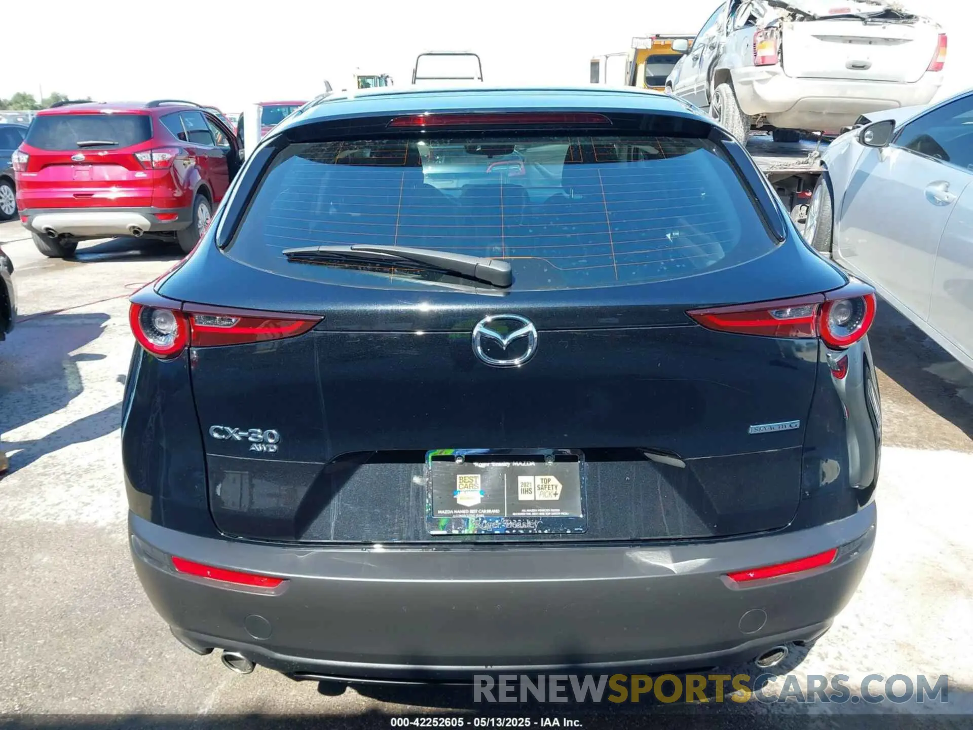 16 Photograph of a damaged car 3MVDMBAM1RM694175 MAZDA CX-30 2024