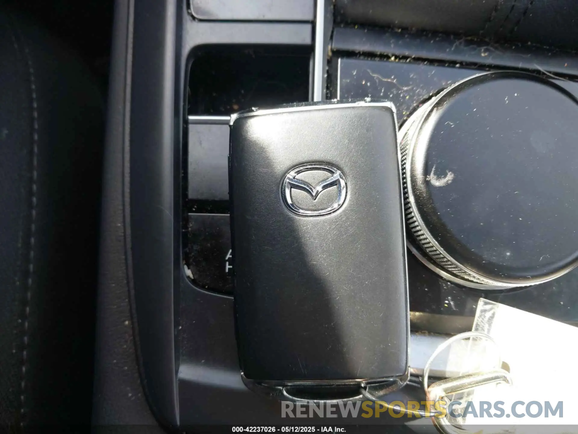 11 Photograph of a damaged car 3MVDMBAM2RM667132 MAZDA CX-30 2024
