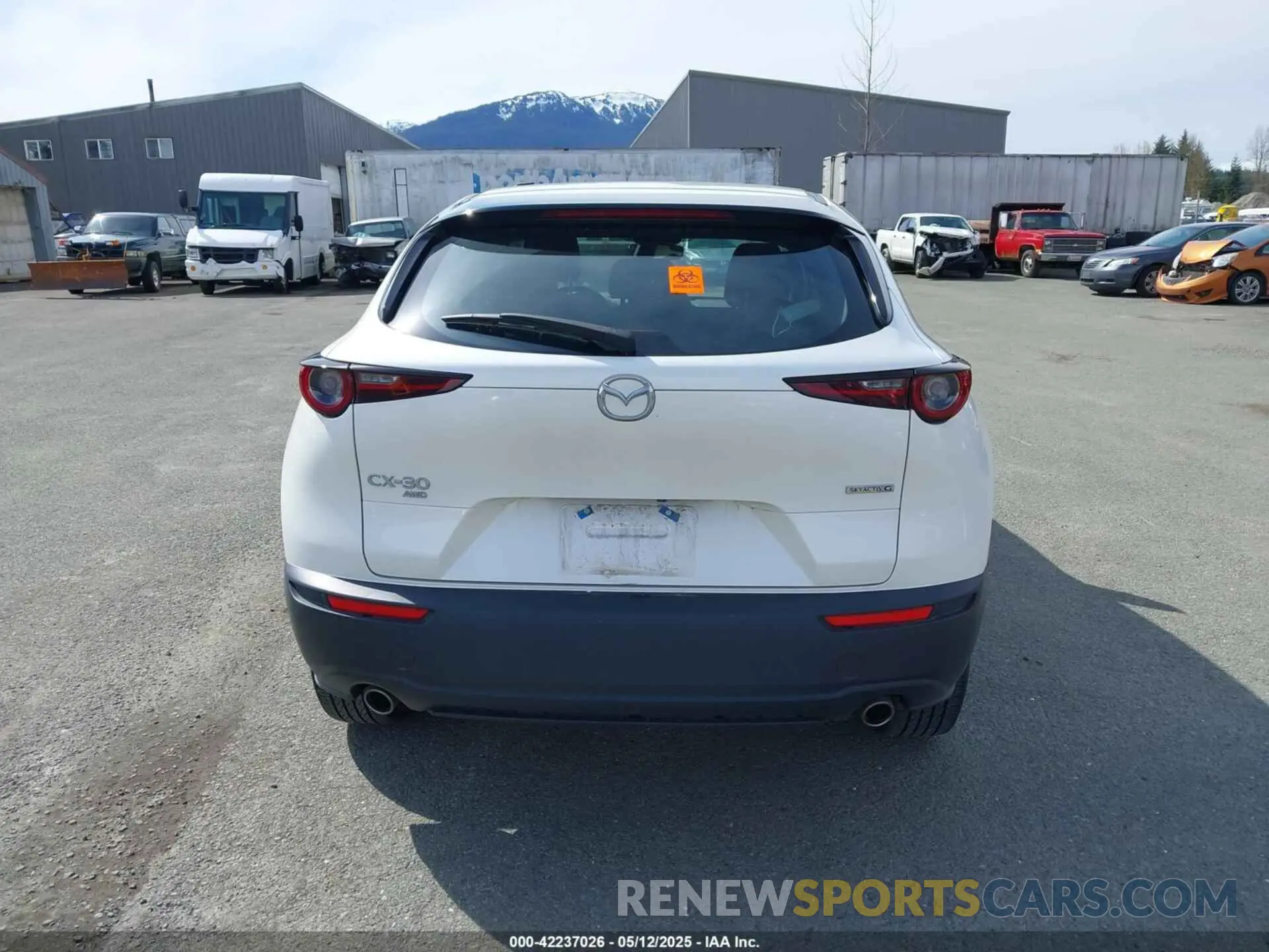 16 Photograph of a damaged car 3MVDMBAM2RM667132 MAZDA CX-30 2024