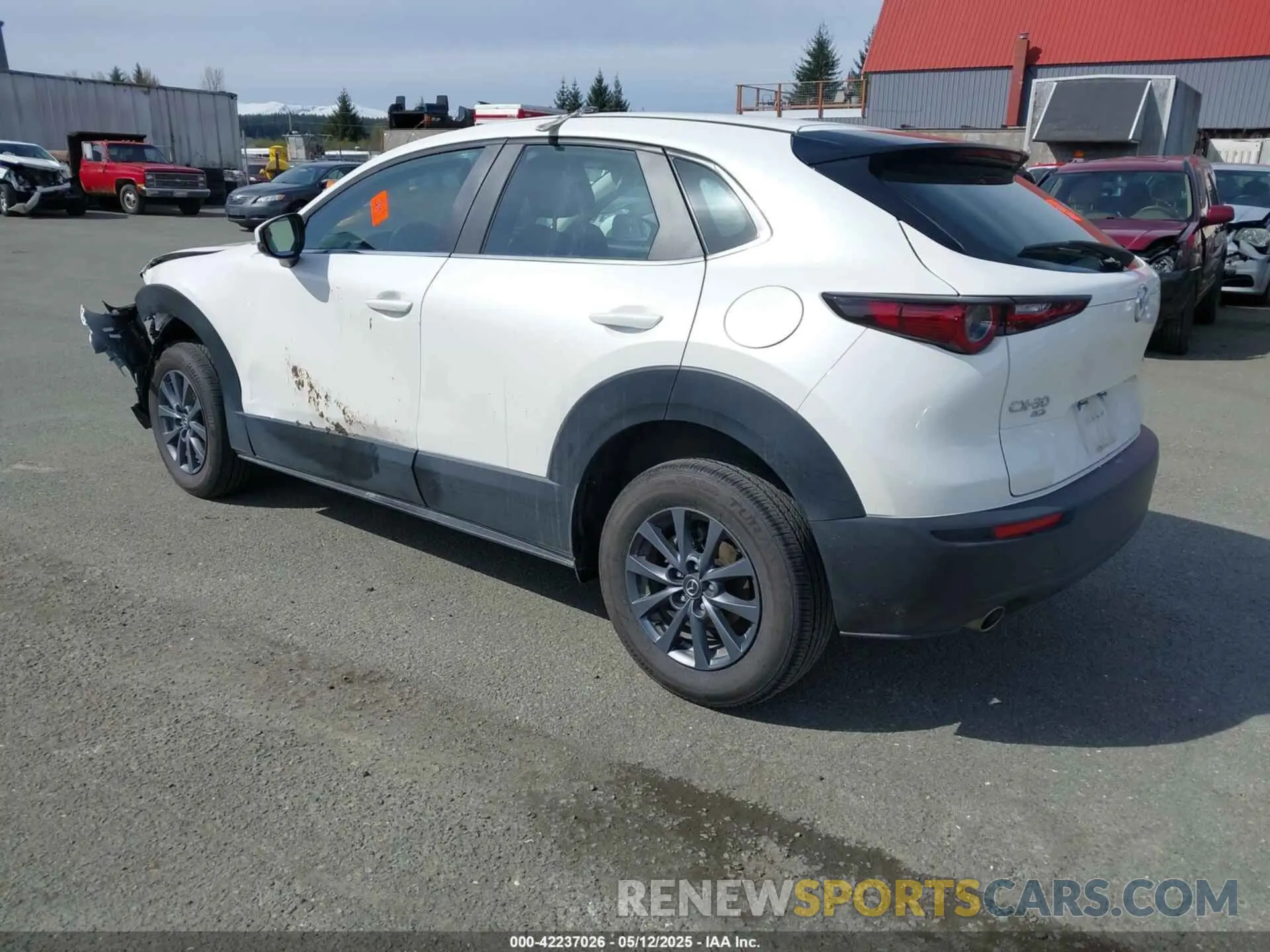 3 Photograph of a damaged car 3MVDMBAM2RM667132 MAZDA CX-30 2024