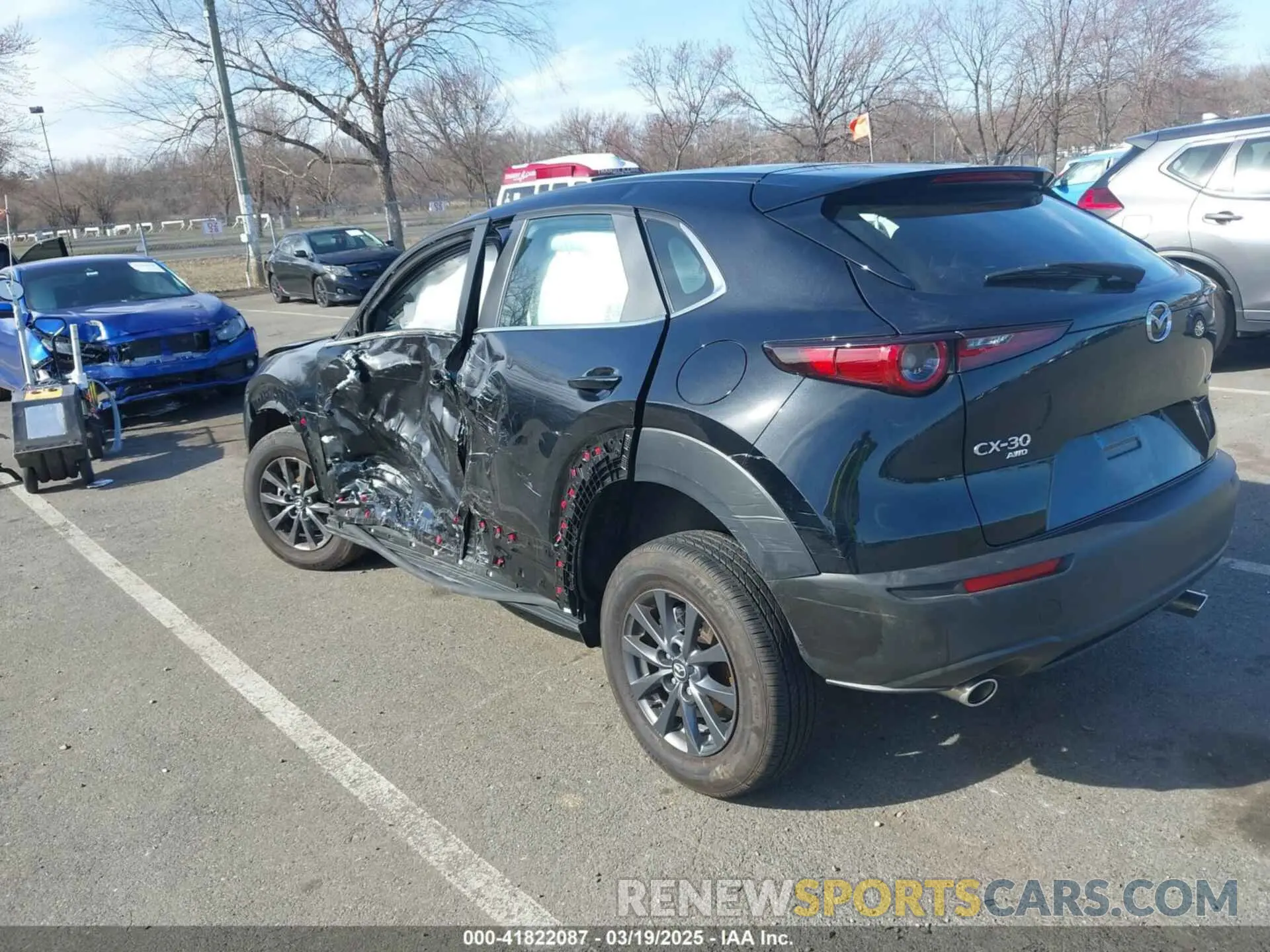 3 Photograph of a damaged car 3MVDMBAM5RM706151 MAZDA CX-30 2024
