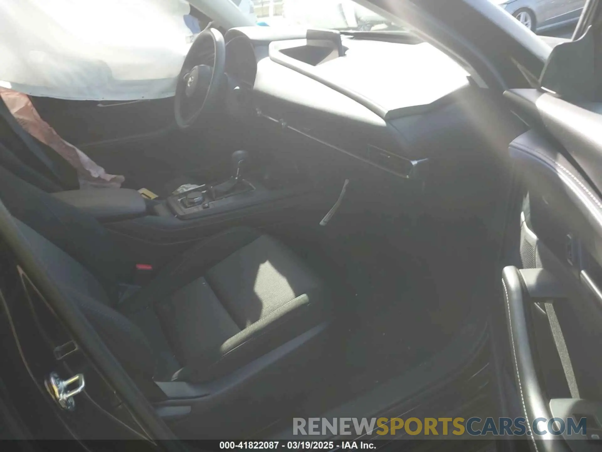 5 Photograph of a damaged car 3MVDMBAM5RM706151 MAZDA CX-30 2024