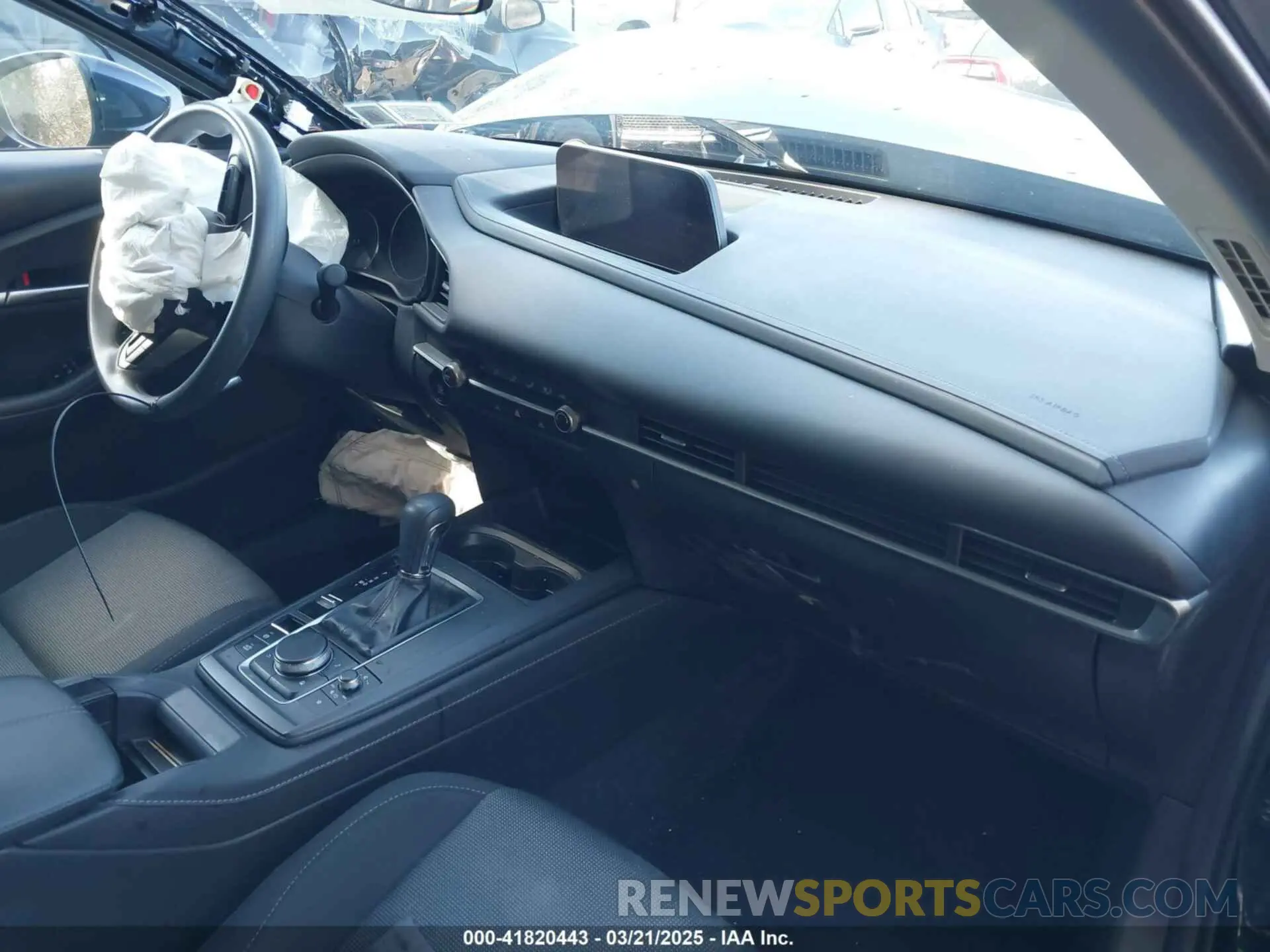 5 Photograph of a damaged car 3MVDMBAM8RM634233 MAZDA CX-30 2024