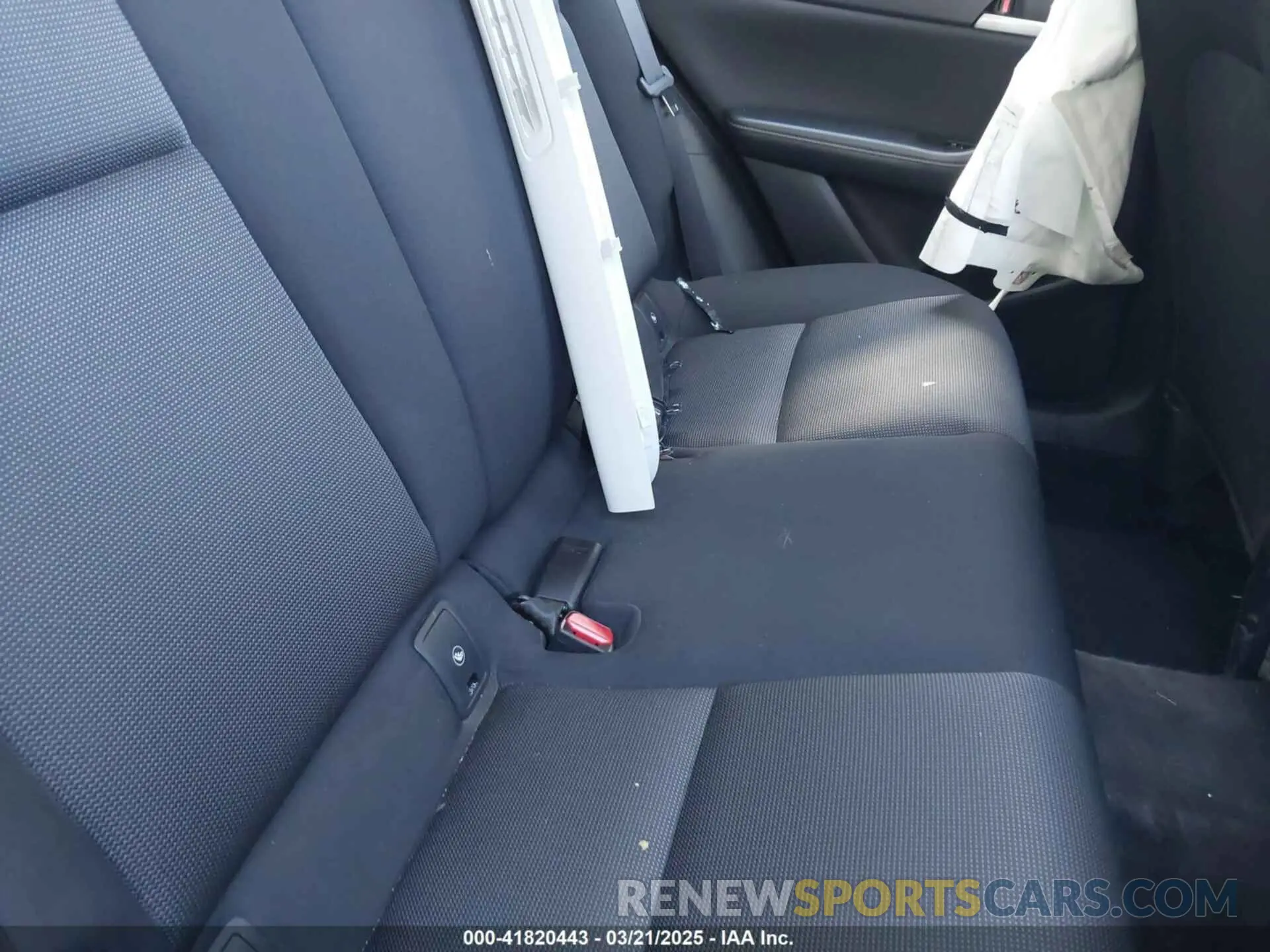 8 Photograph of a damaged car 3MVDMBAM8RM634233 MAZDA CX-30 2024