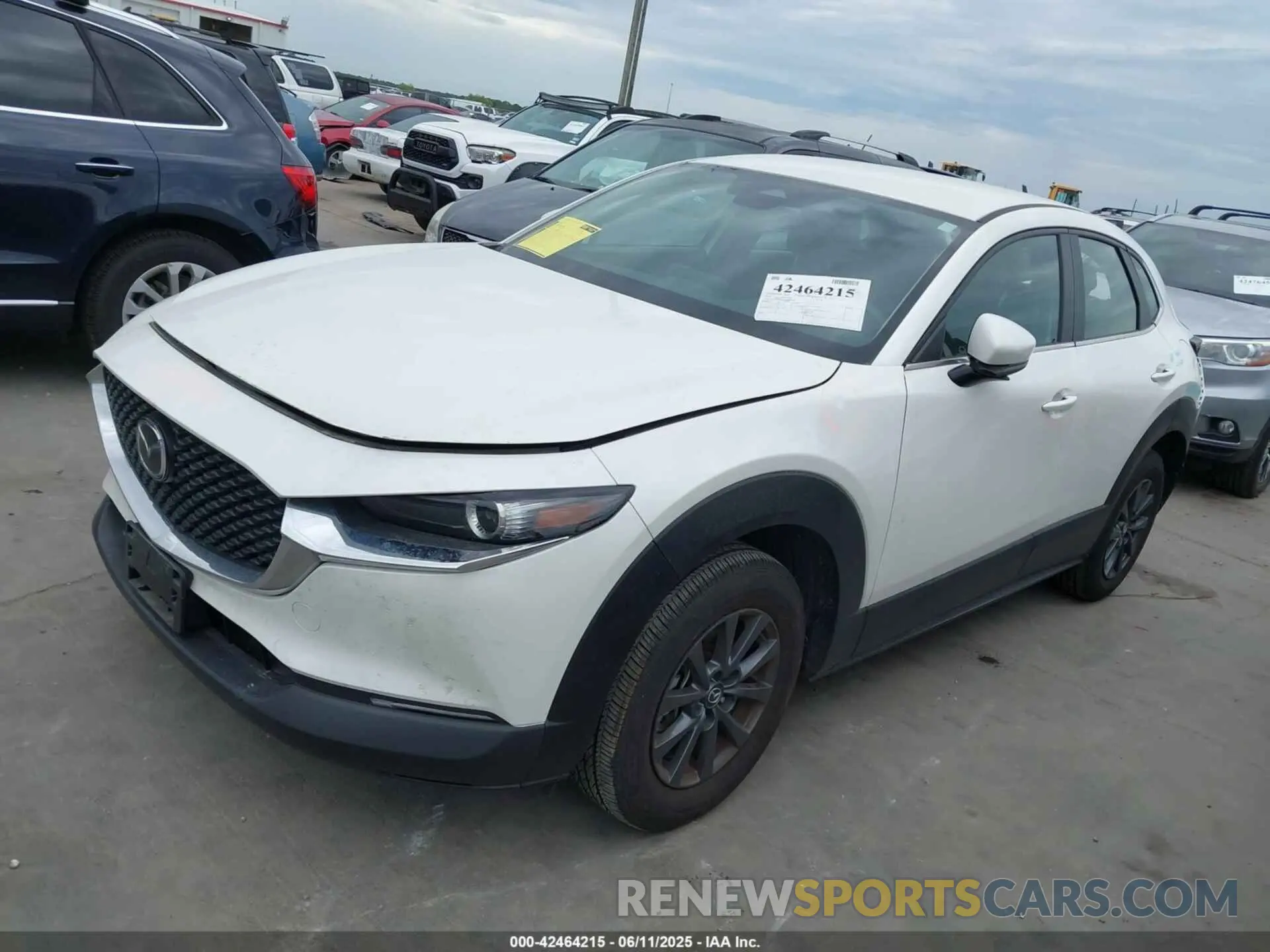 2 Photograph of a damaged car 3MVDMBAM8RM675588 MAZDA CX-30 2024