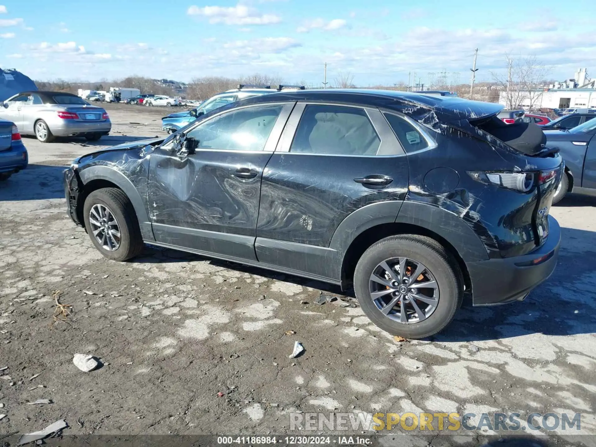 3 Photograph of a damaged car 3MVDMBAM9RM633690 MAZDA CX-30 2024