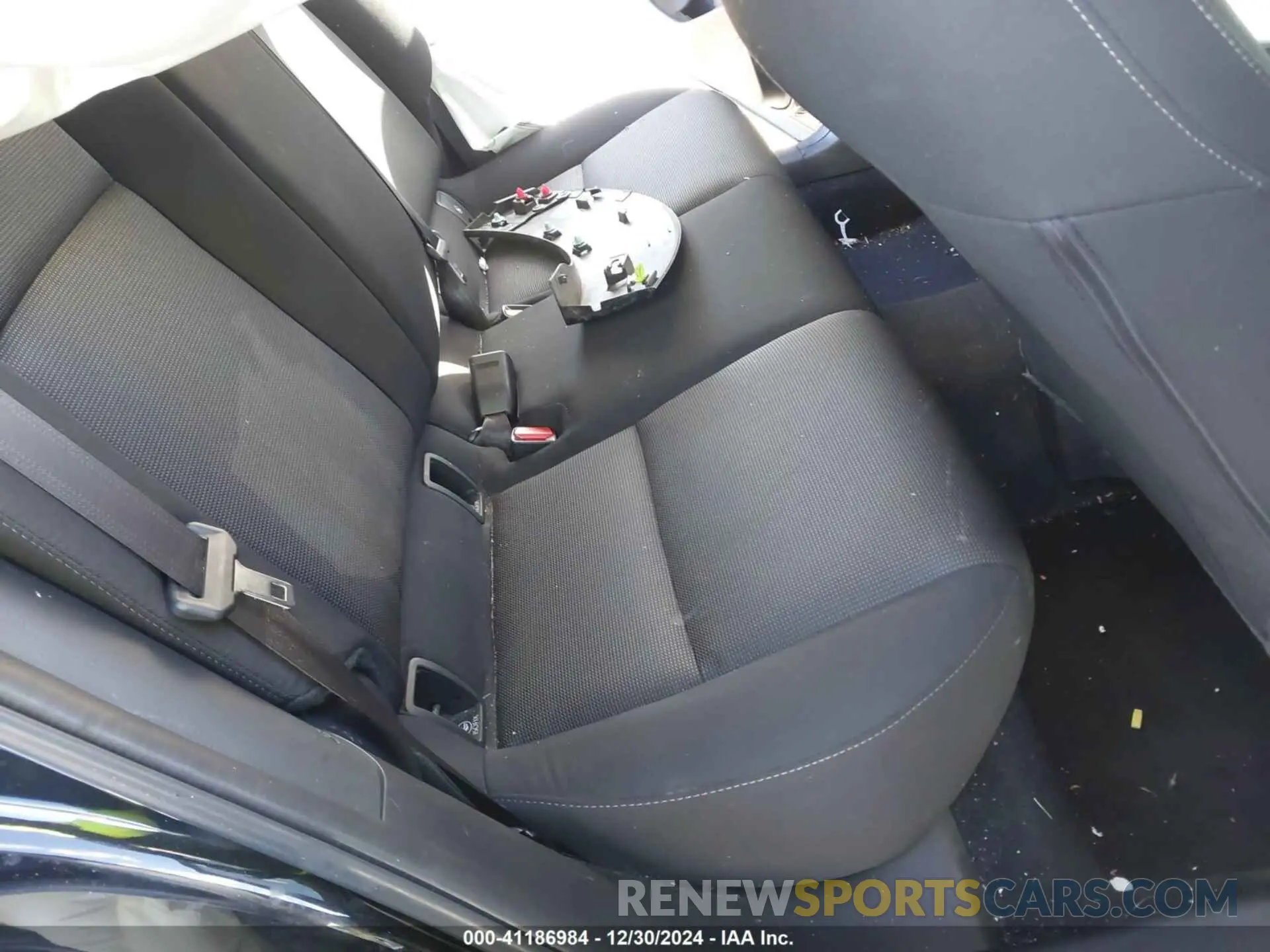 8 Photograph of a damaged car 3MVDMBAM9RM633690 MAZDA CX-30 2024