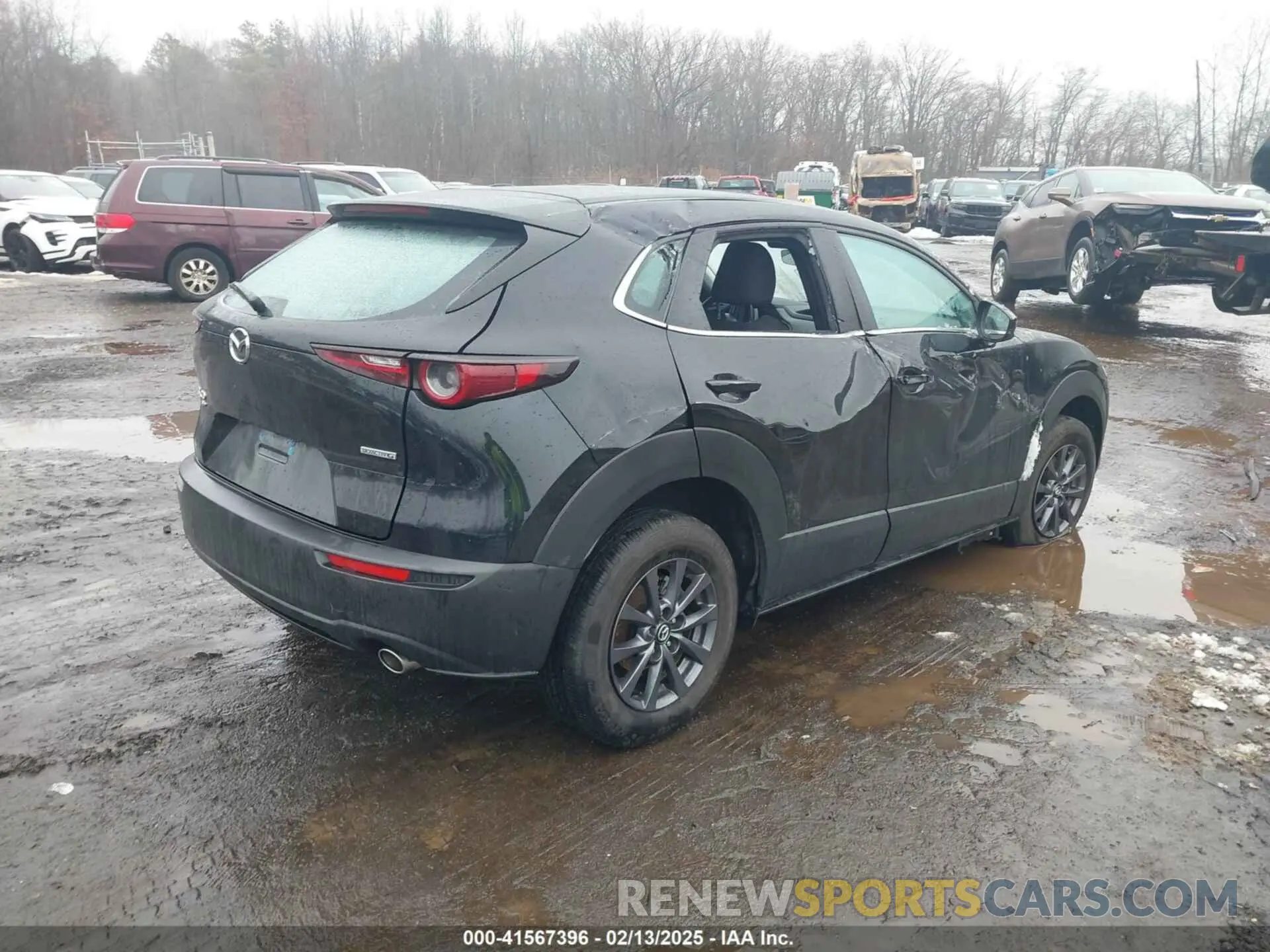 4 Photograph of a damaged car 3MVDMBAMXRM630295 MAZDA CX-30 2024