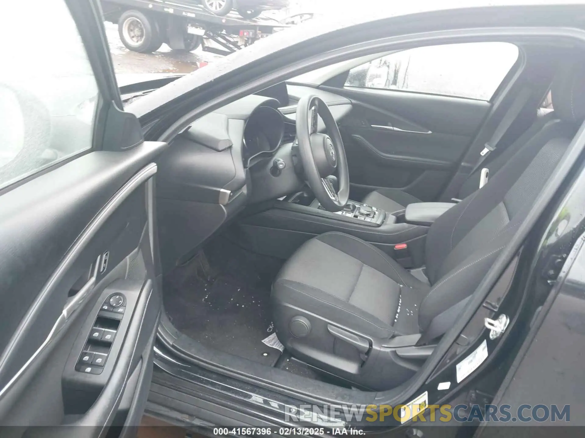 5 Photograph of a damaged car 3MVDMBAMXRM630295 MAZDA CX-30 2024