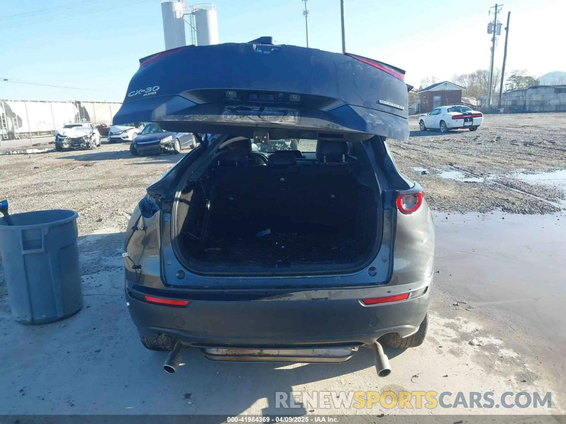 17 Photograph of a damaged car 3MVDMBBM0RM646018 MAZDA CX-30 2024