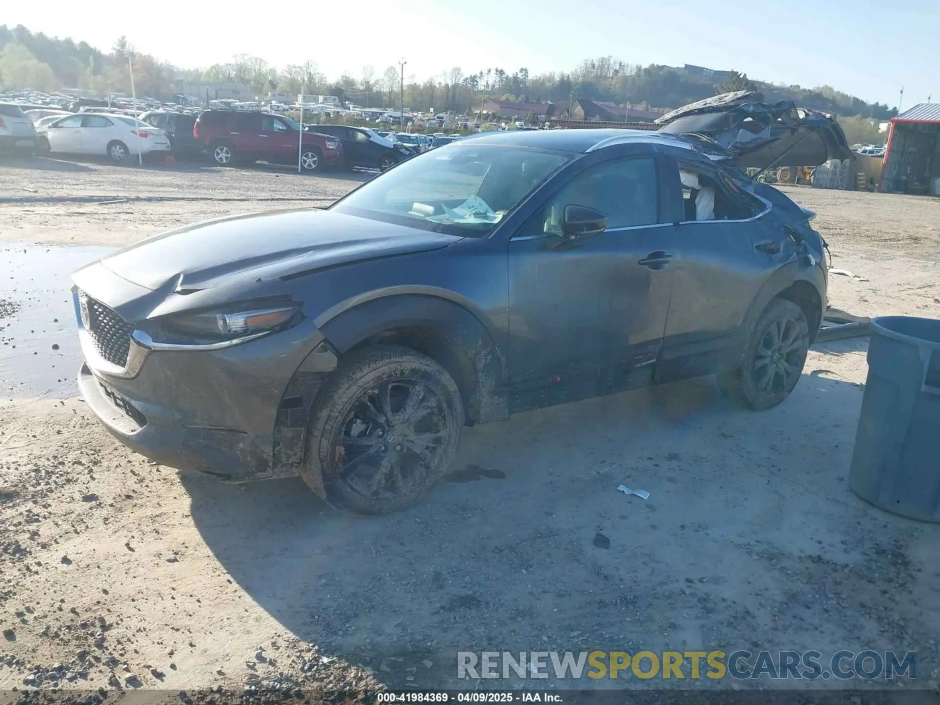 2 Photograph of a damaged car 3MVDMBBM0RM646018 MAZDA CX-30 2024