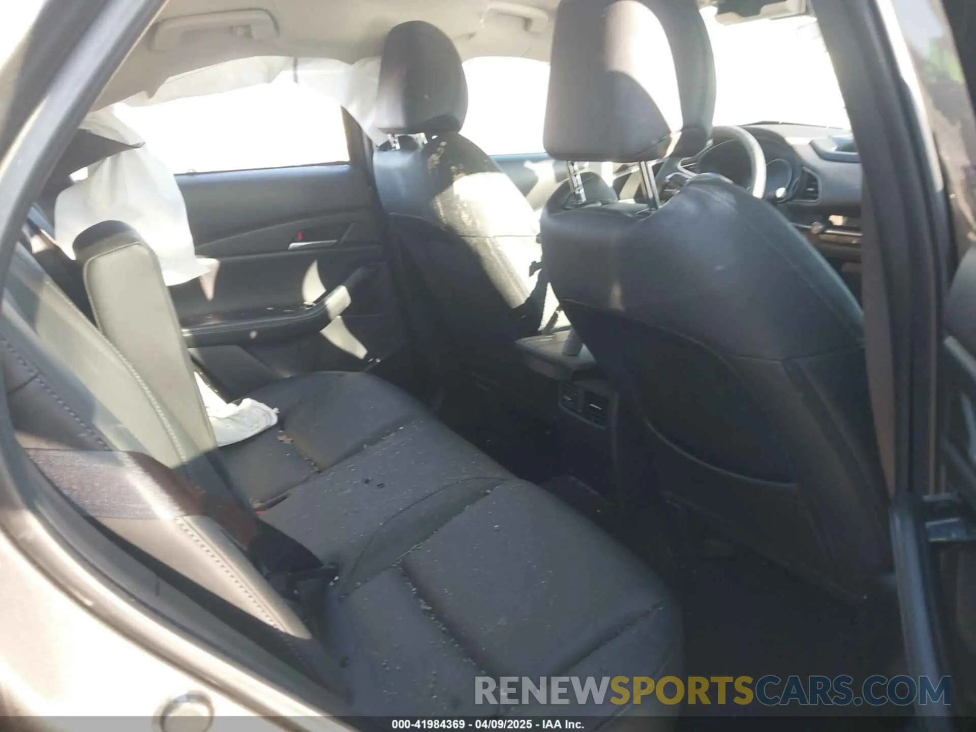 8 Photograph of a damaged car 3MVDMBBM0RM646018 MAZDA CX-30 2024