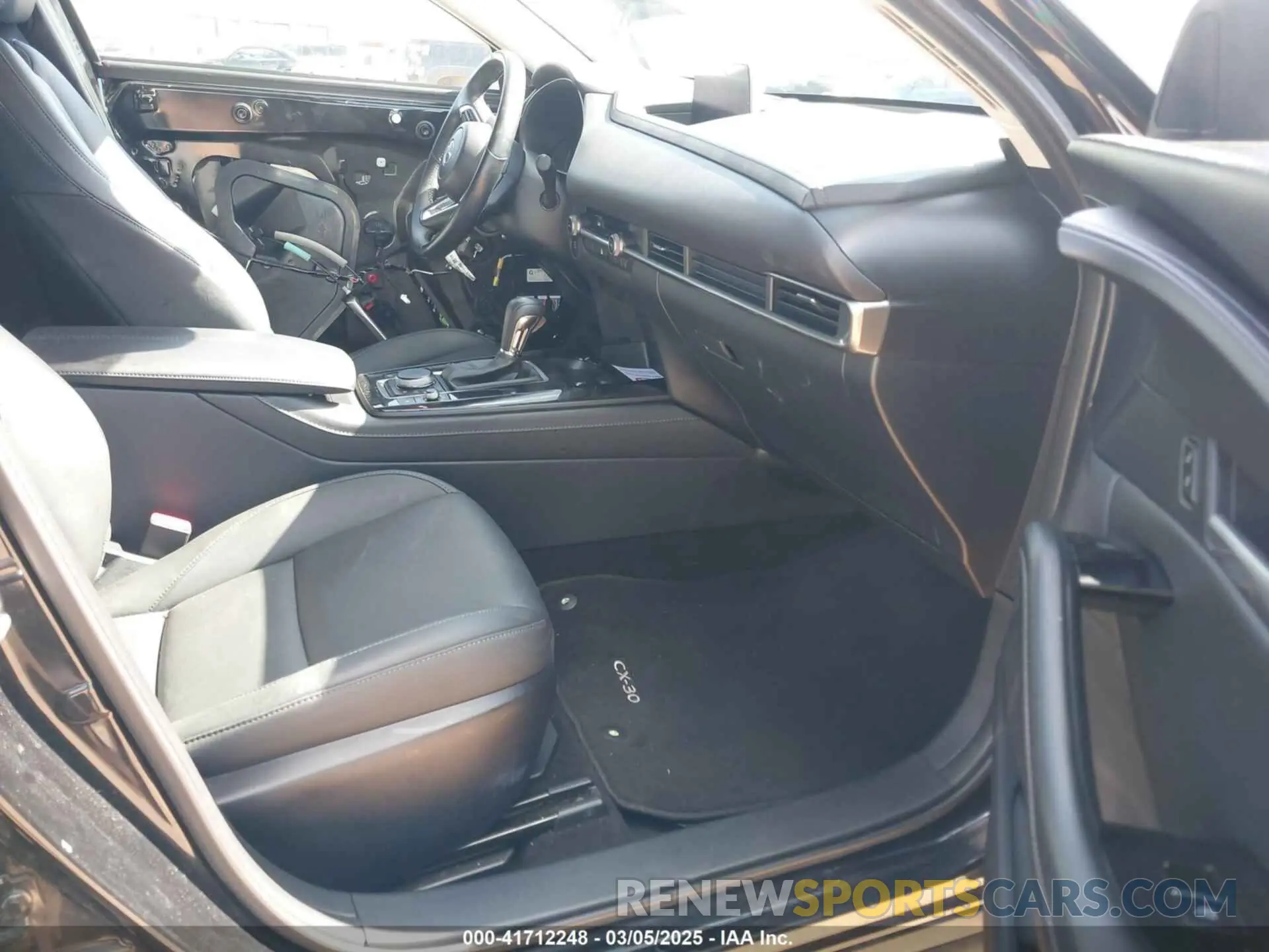 5 Photograph of a damaged car 3MVDMBBM0RM657116 MAZDA CX-30 2024