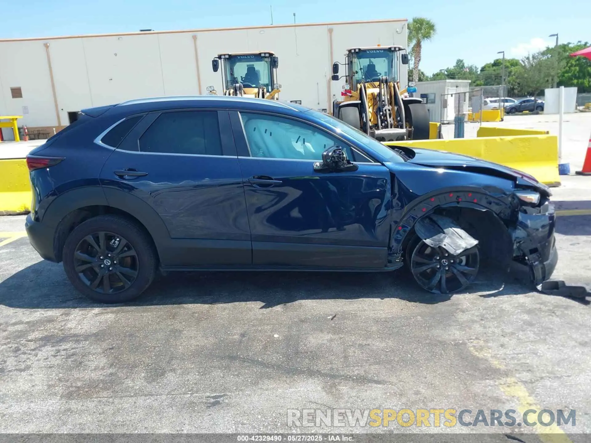 13 Photograph of a damaged car 3MVDMBBM0RM697731 MAZDA CX-30 2024