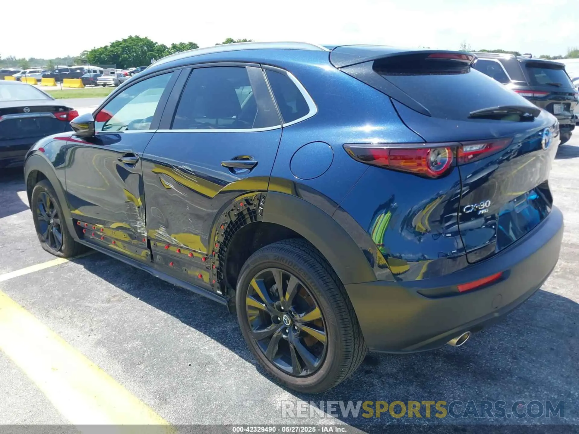 3 Photograph of a damaged car 3MVDMBBM0RM697731 MAZDA CX-30 2024